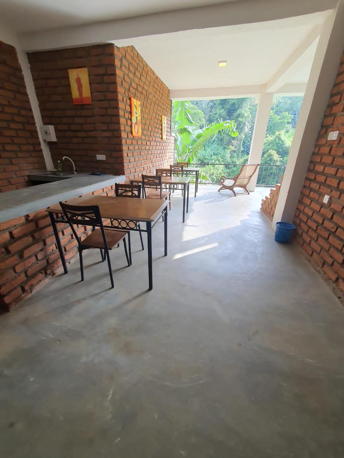 Ayubo Ella - Bed & Breakfast
