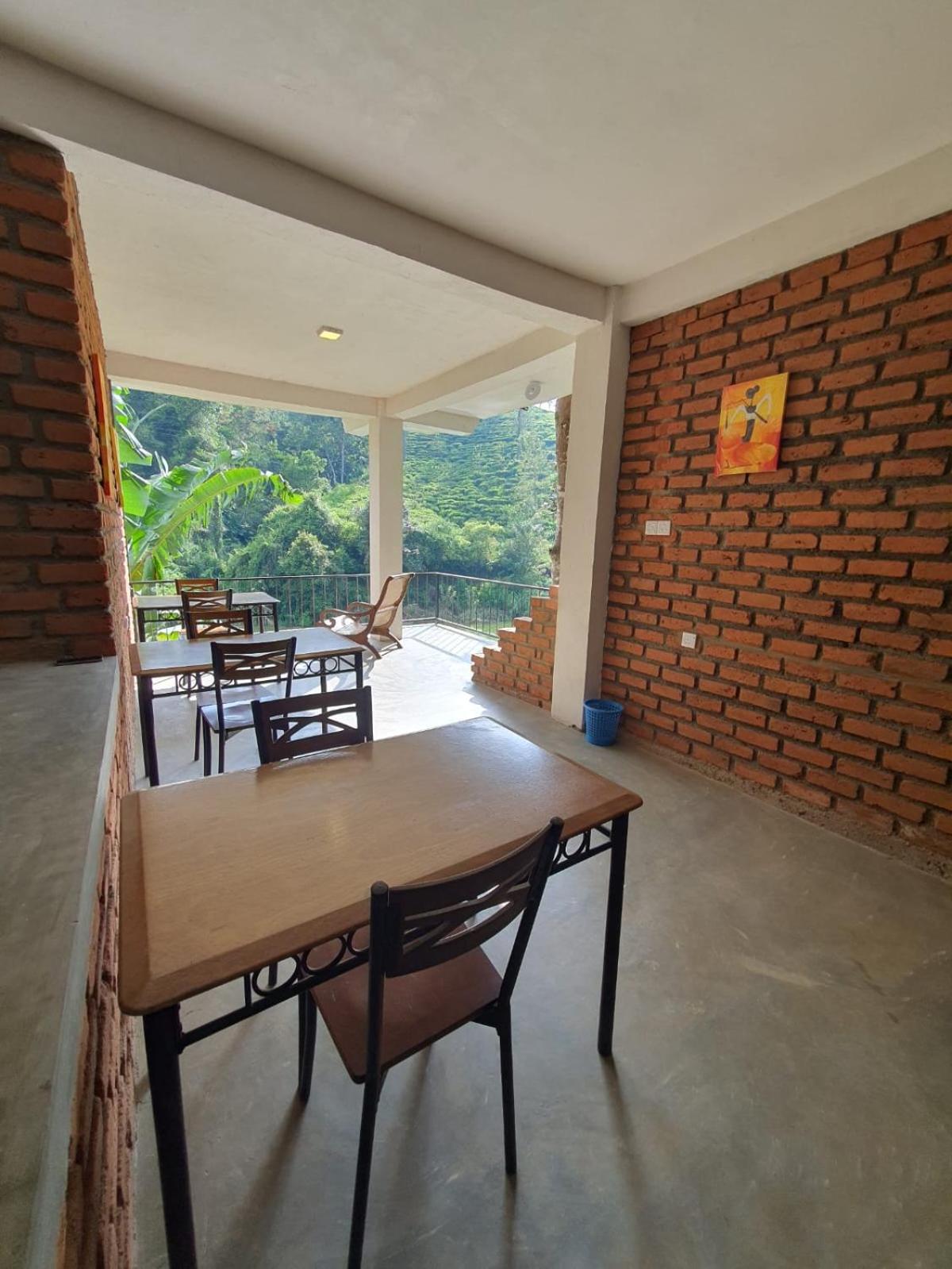 Ayubo Ella - Bed & Breakfast