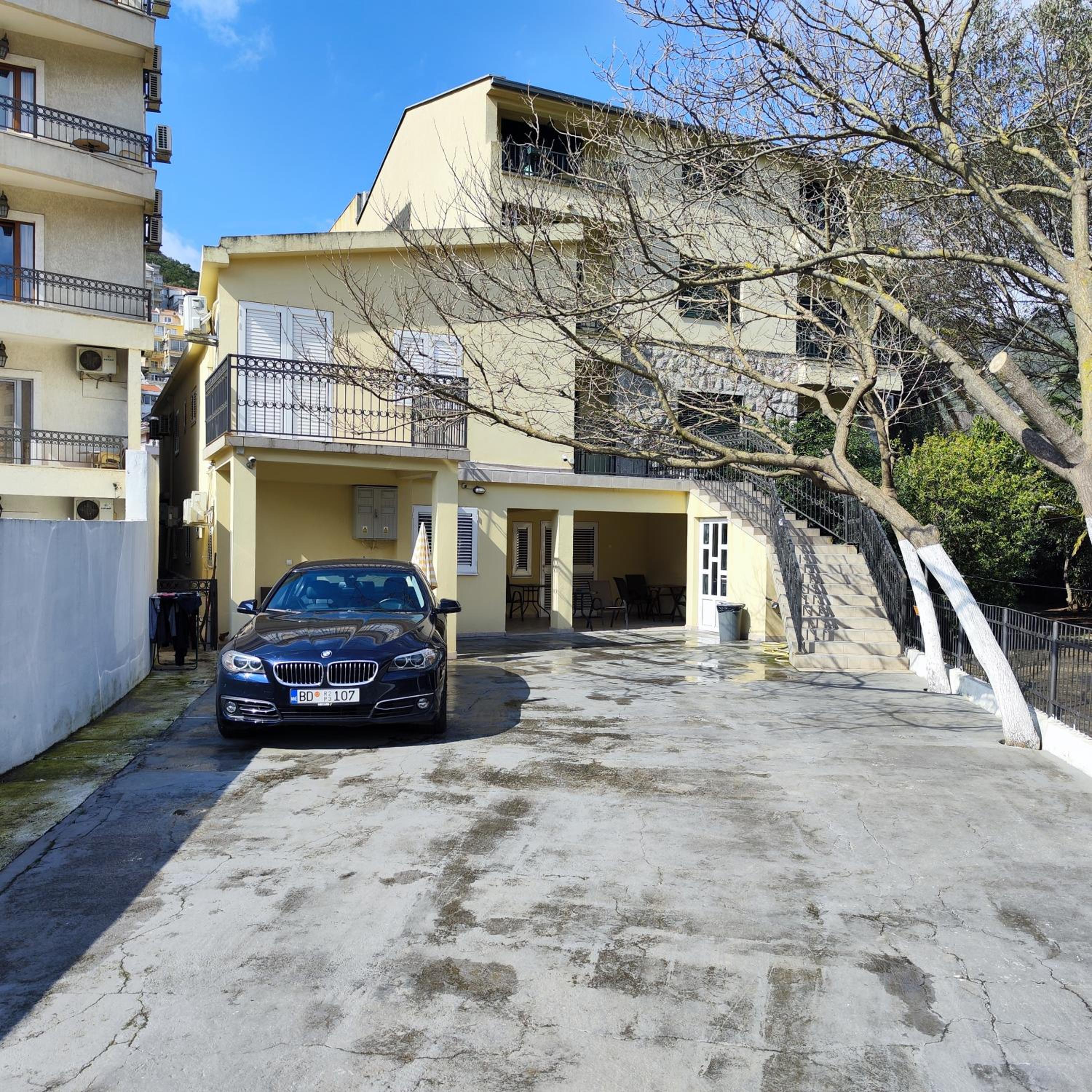 Real Apartments