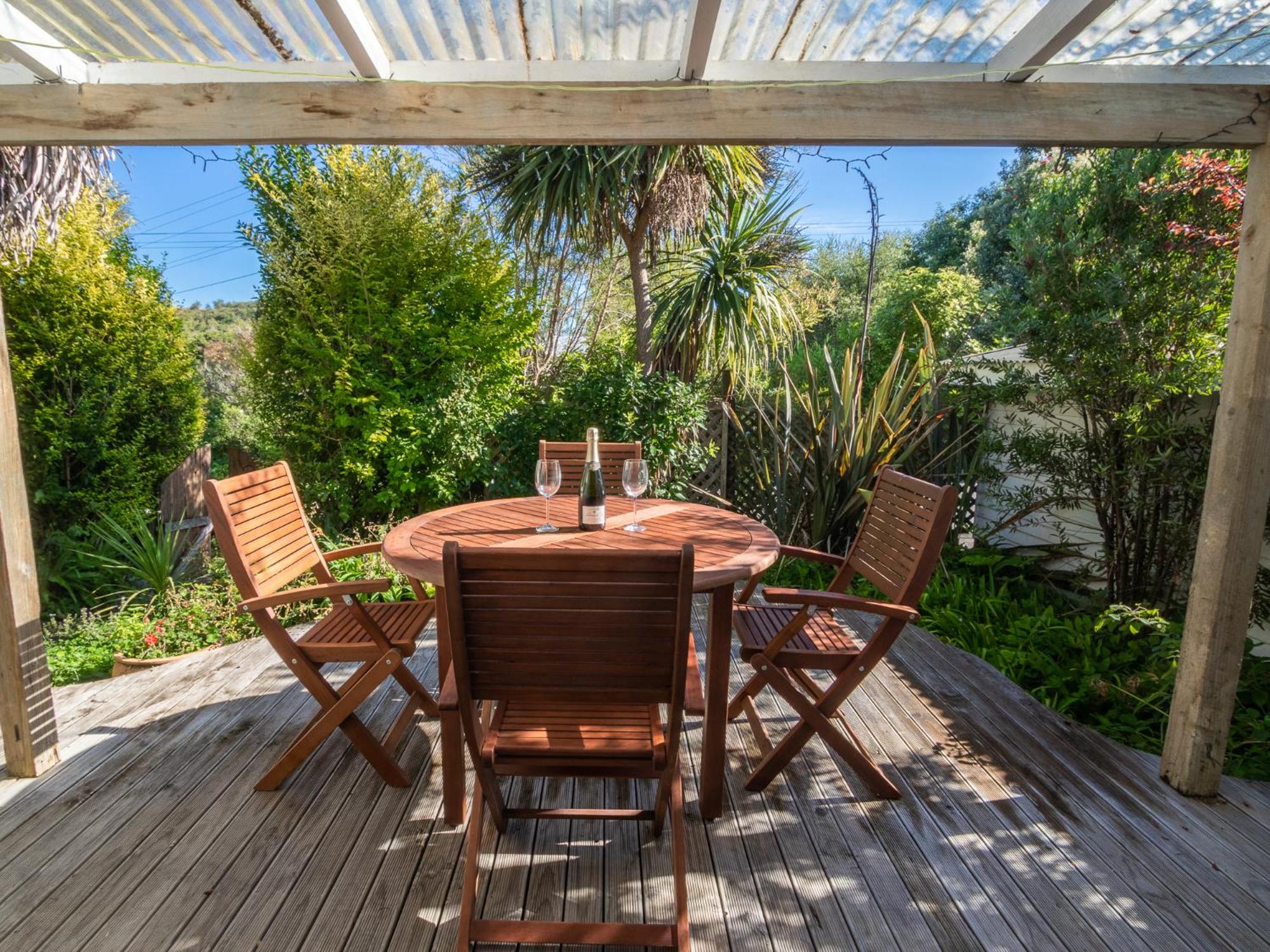 Kereru Cottage - Pohara Holiday Home view 2