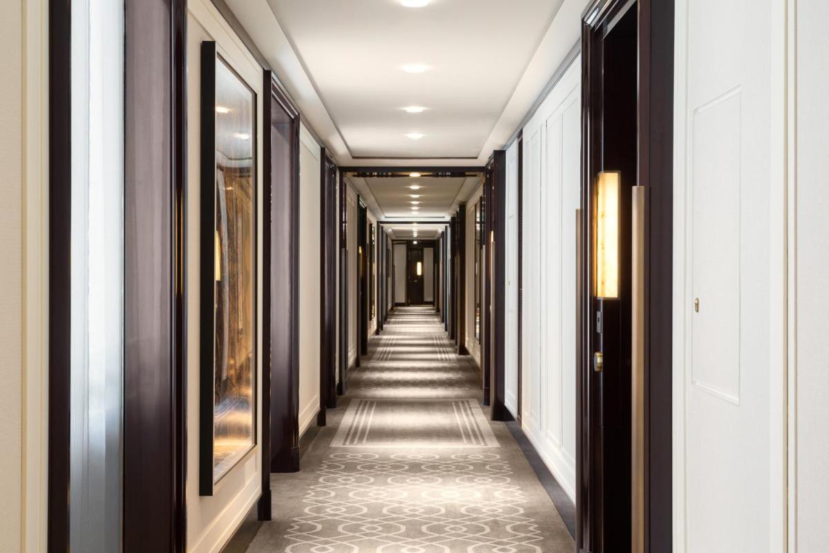 The Peninsula Paris 36