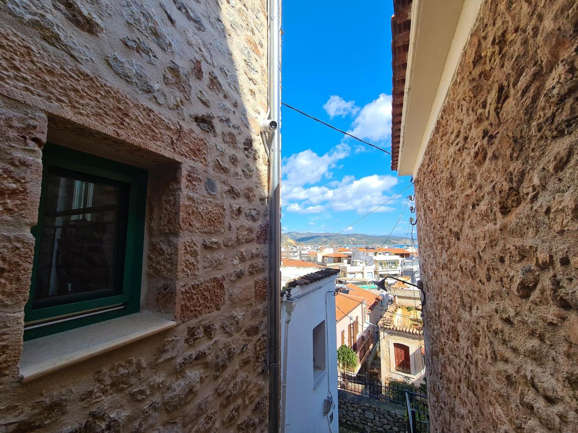 Gythio townhouse