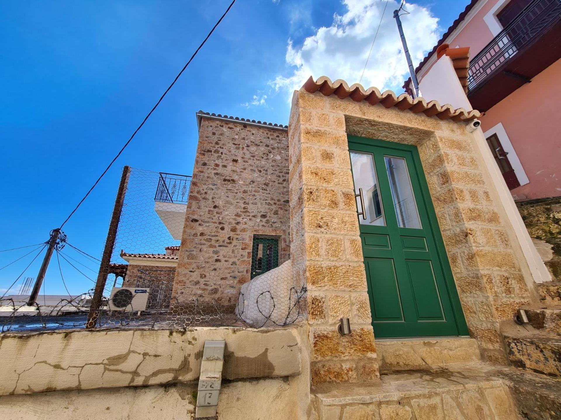 Gythio townhouse