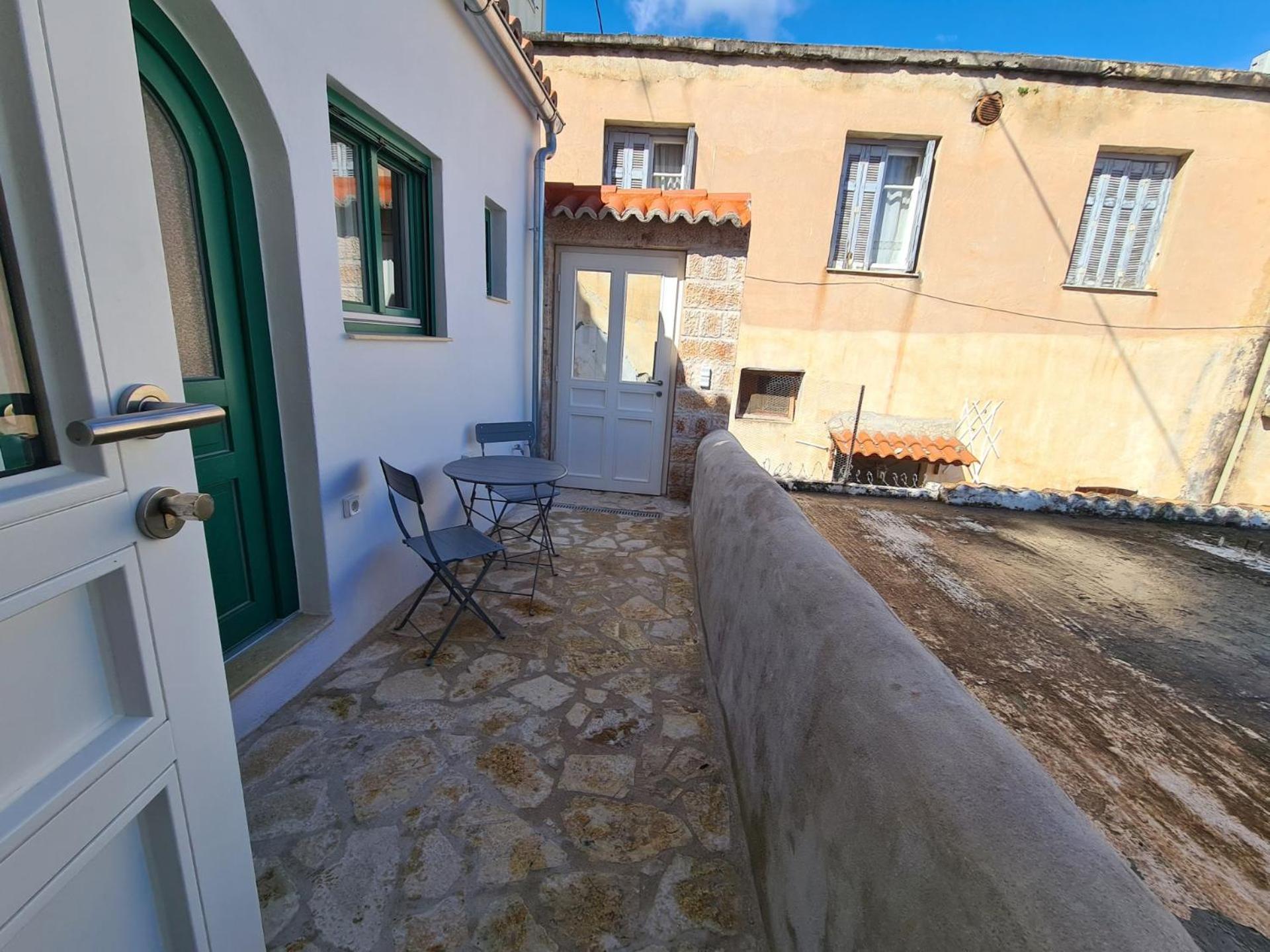 Gythio townhouse