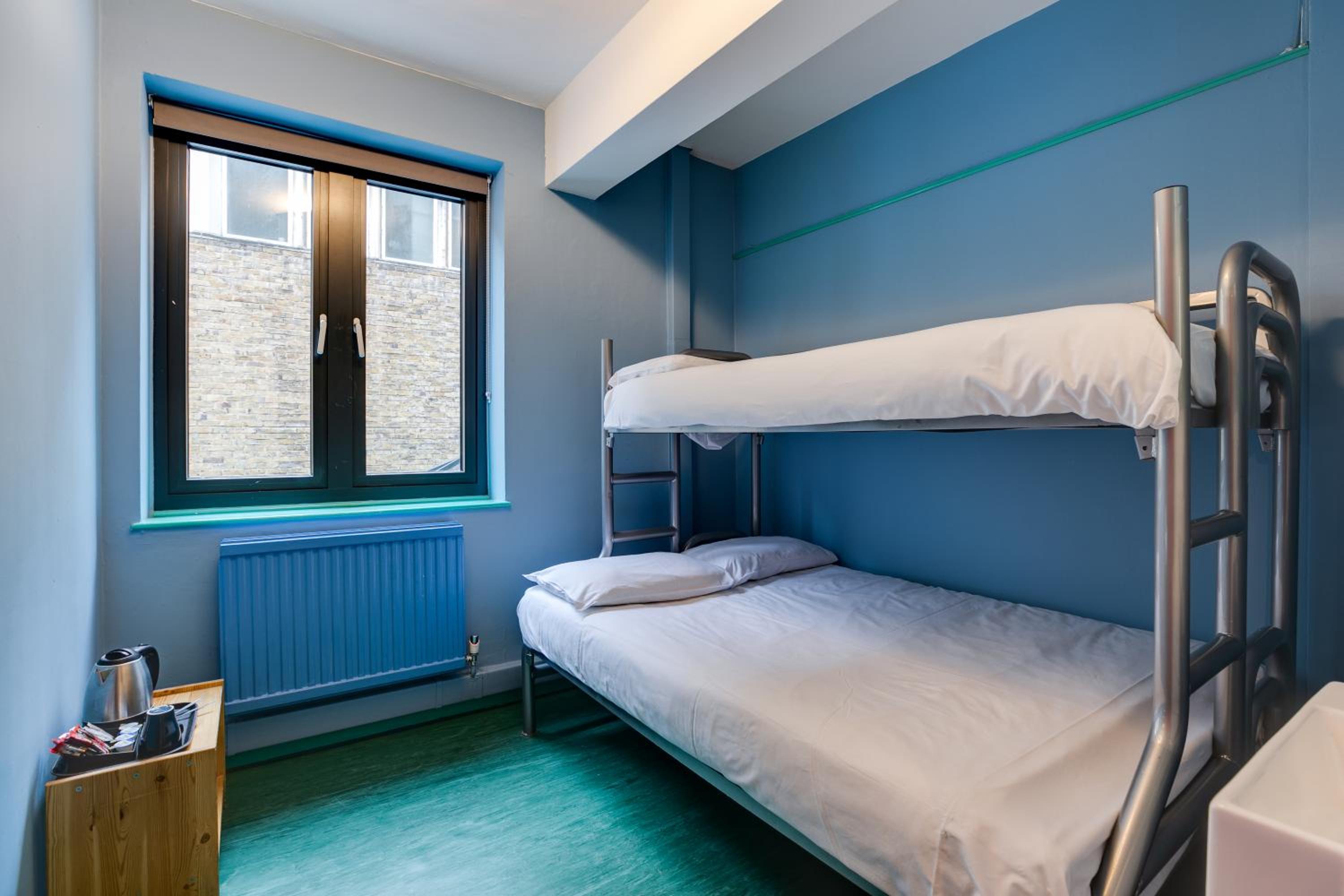 Clink261 Hostel