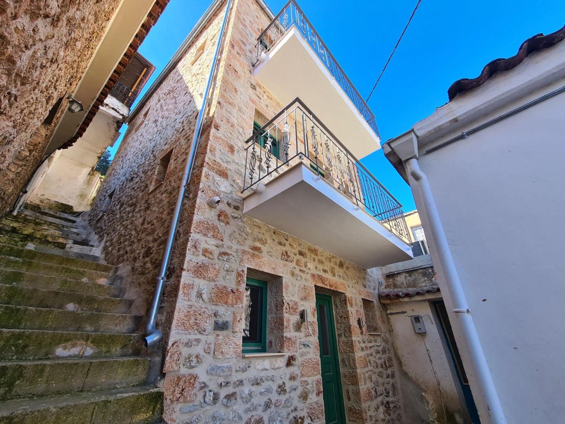 Gythio townhouse