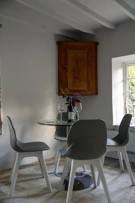 Cotswolds Corner Cottage