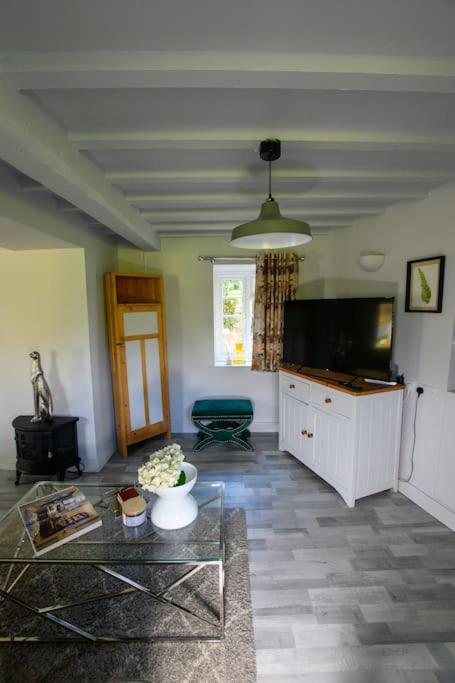 Cotswolds Corner Cottage