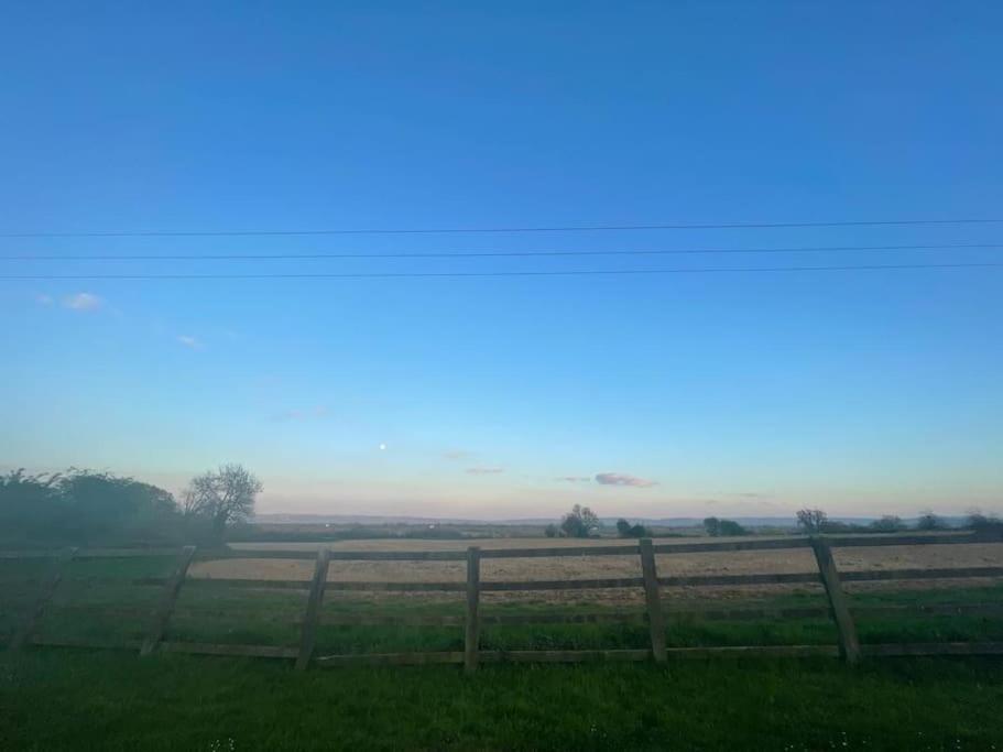 Cosy Cottage next to Farmers Arms Country pub. view 2