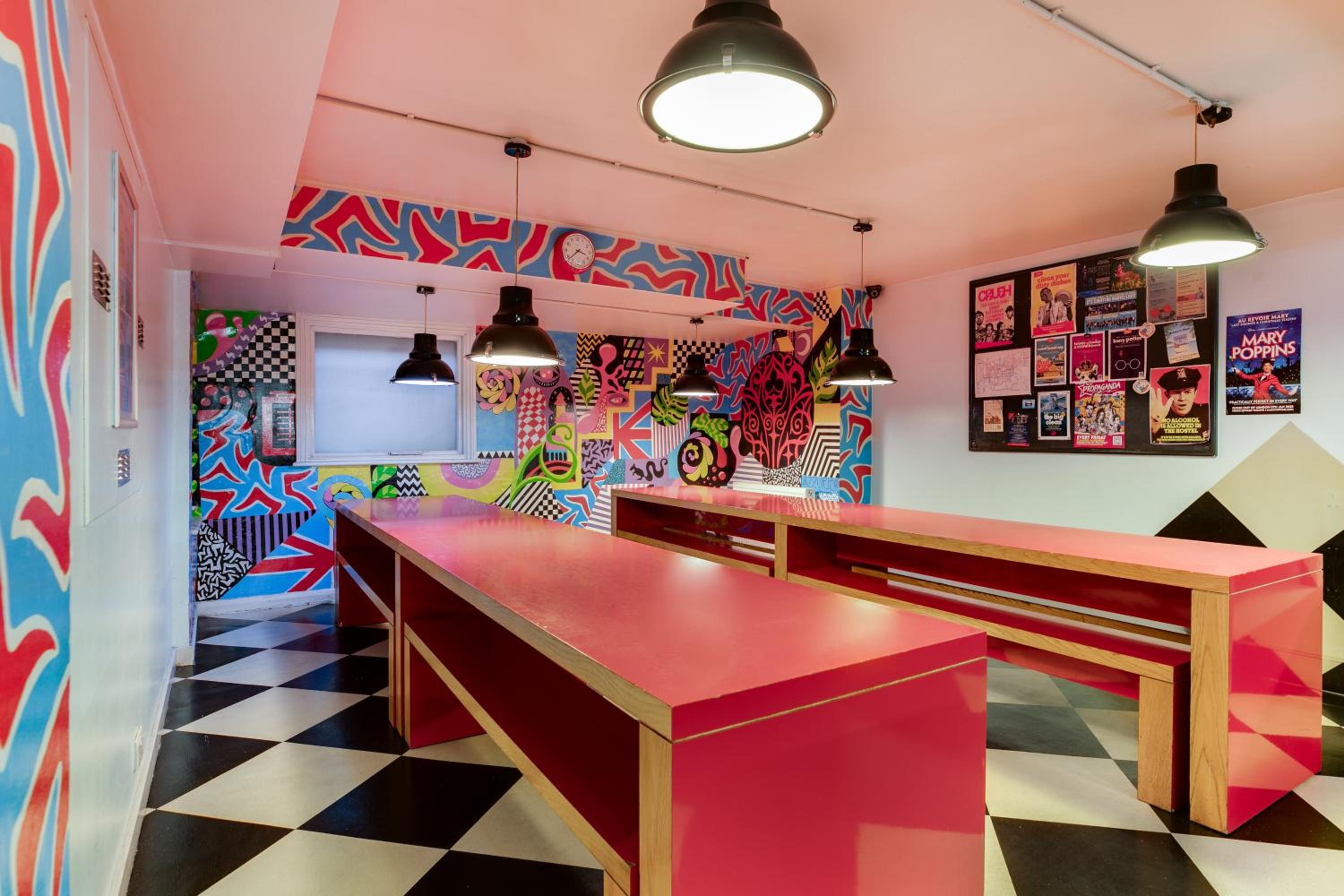 Clink261 Hostel