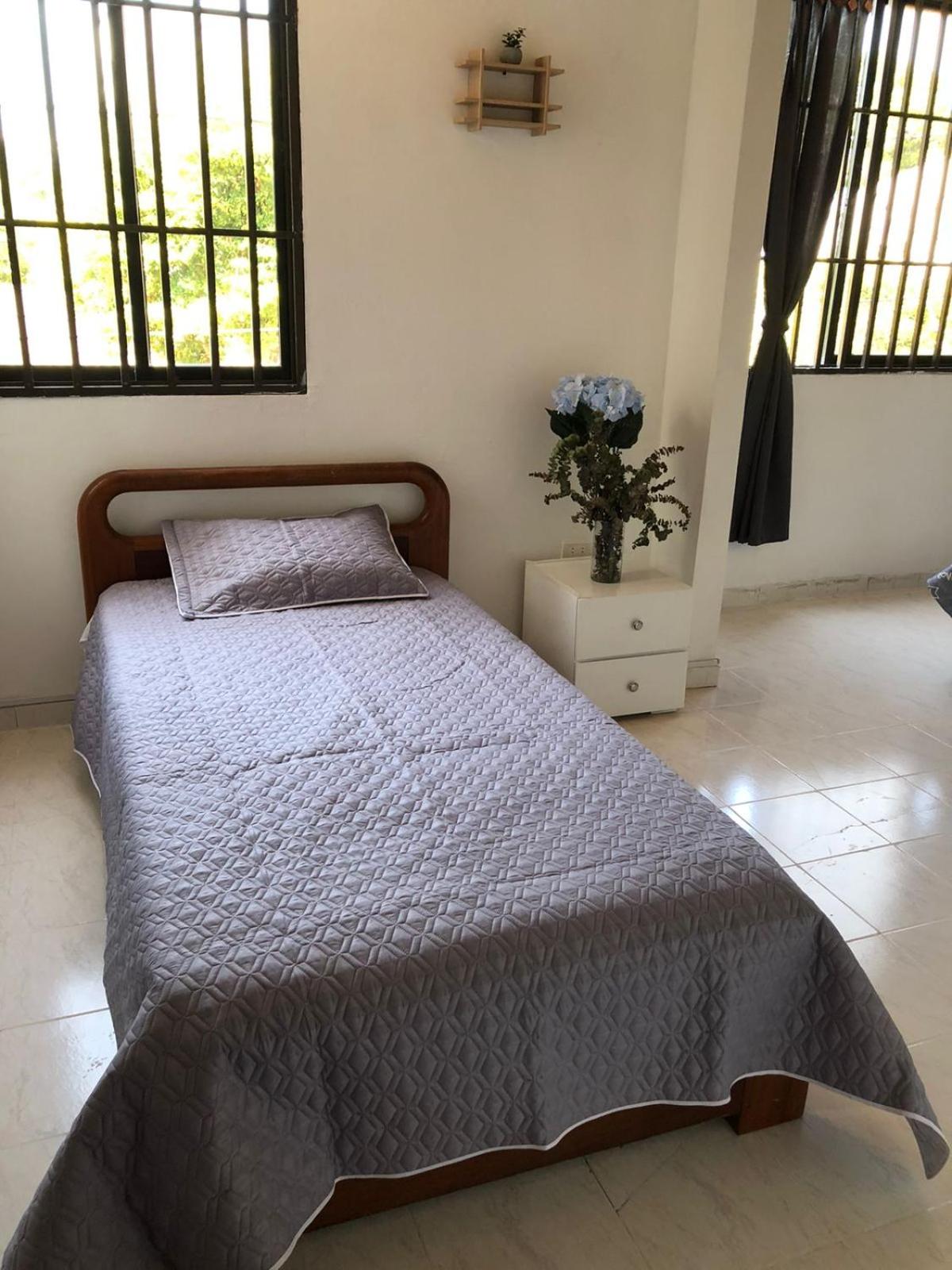 Habitación cerca al aeropuerto 1