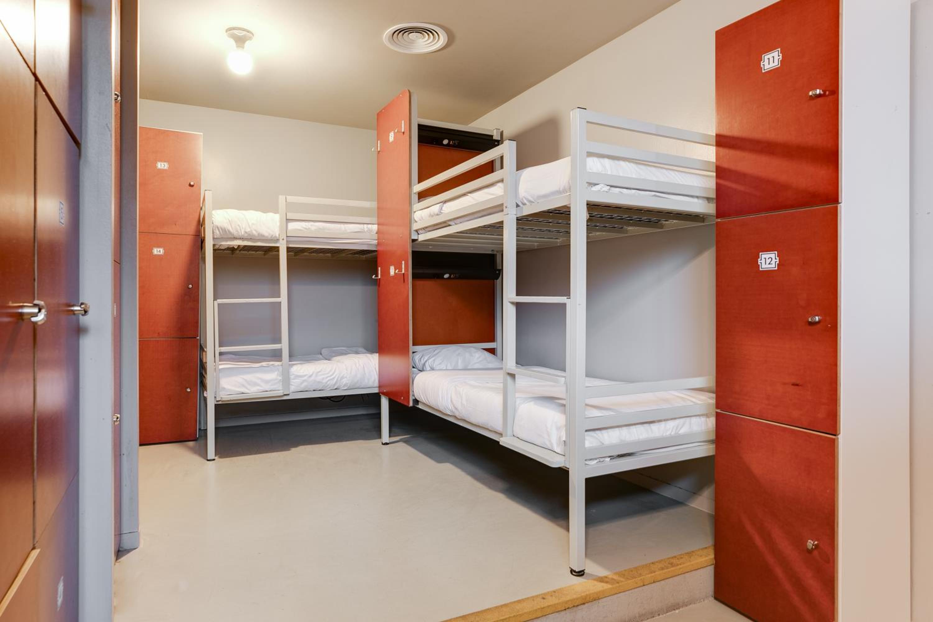 ClinkNOORD Hostel