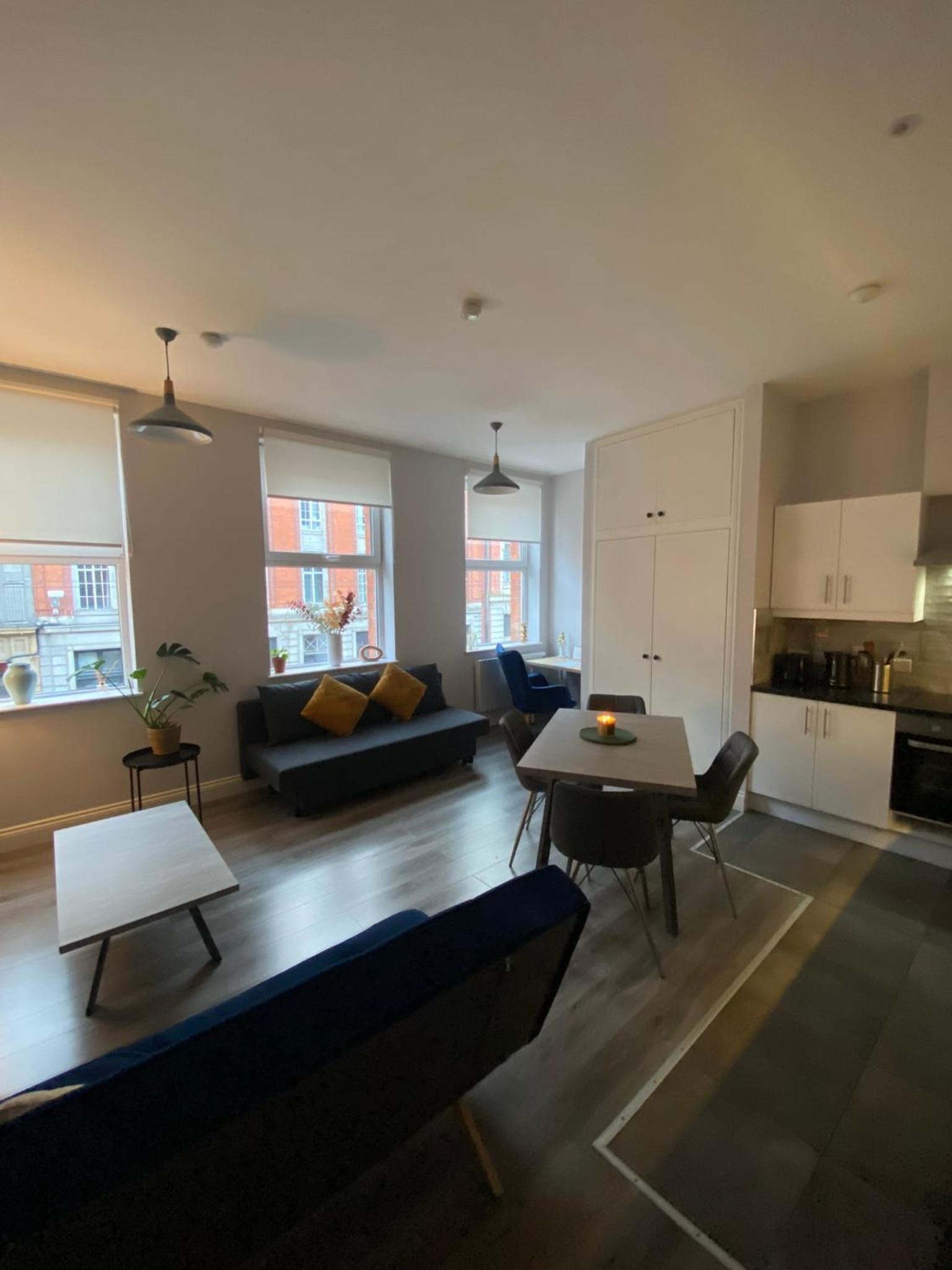 Modern and spacious city centre apartment