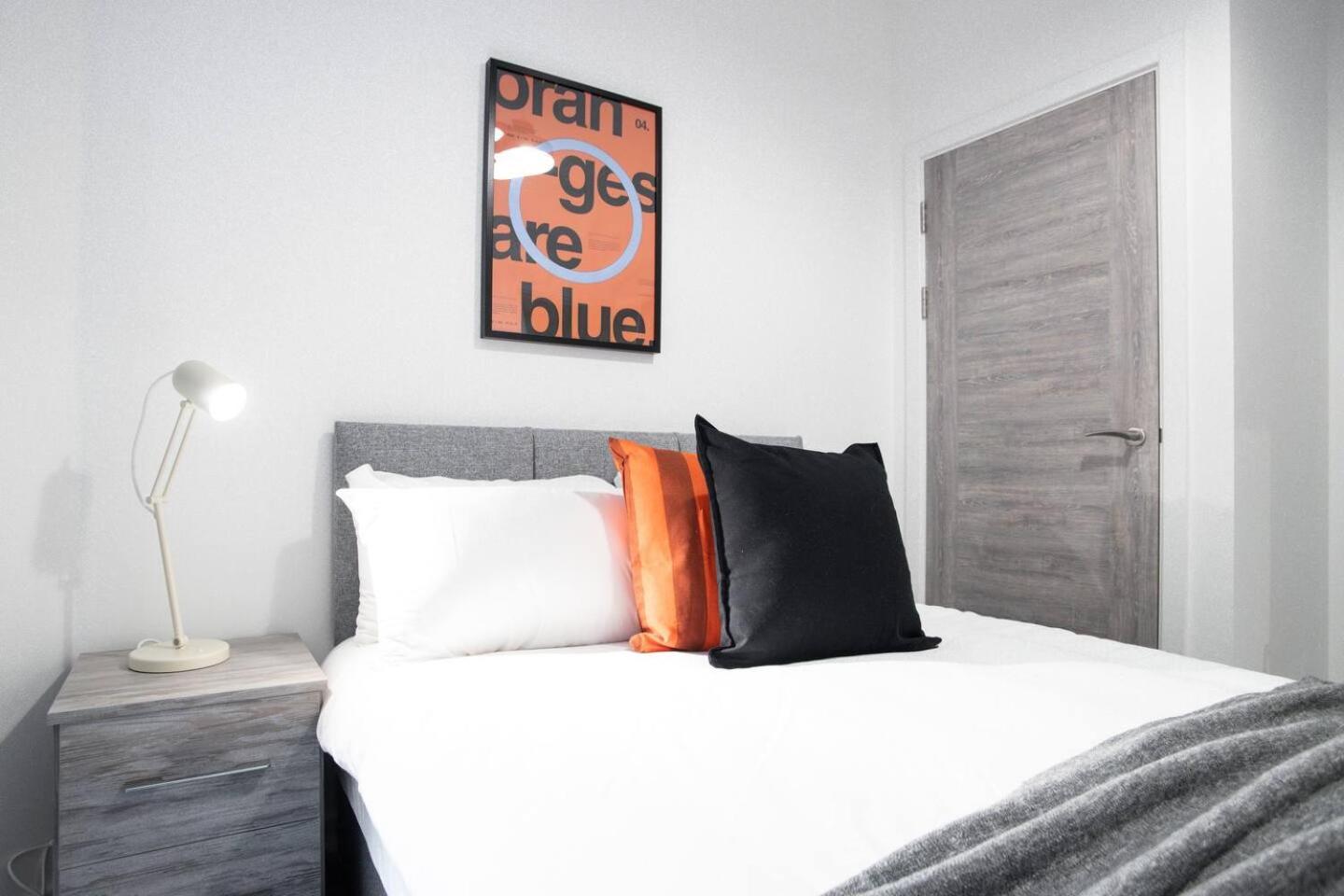 Apartments in Peterborough City Centre - Bayard Plaza view 3