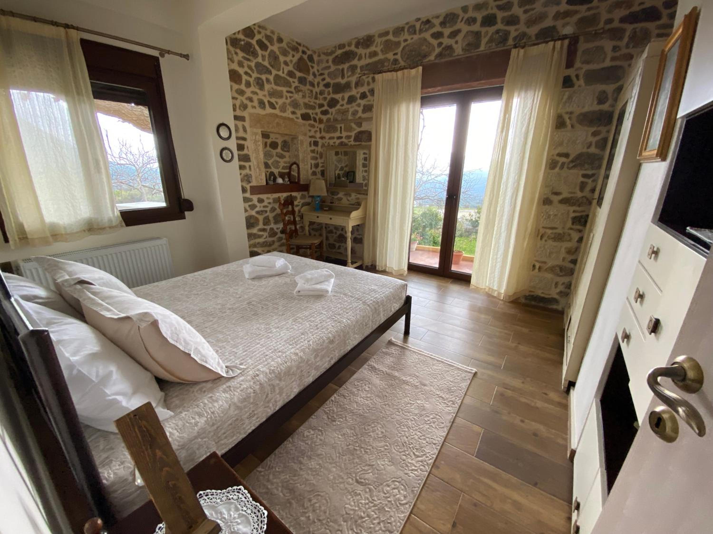Villa Fragk in Nipiditos village view 5