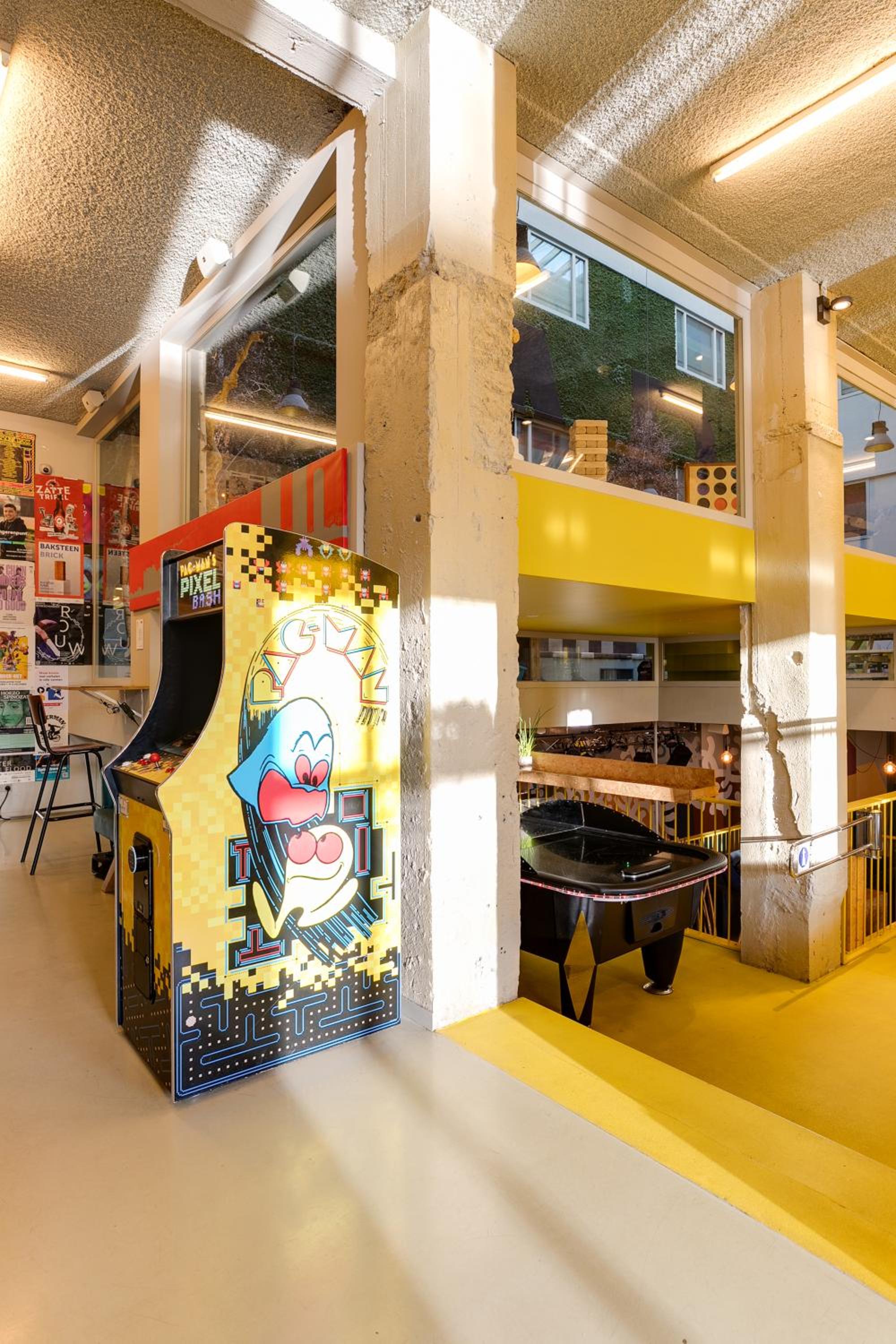 ClinkNOORD Hostel