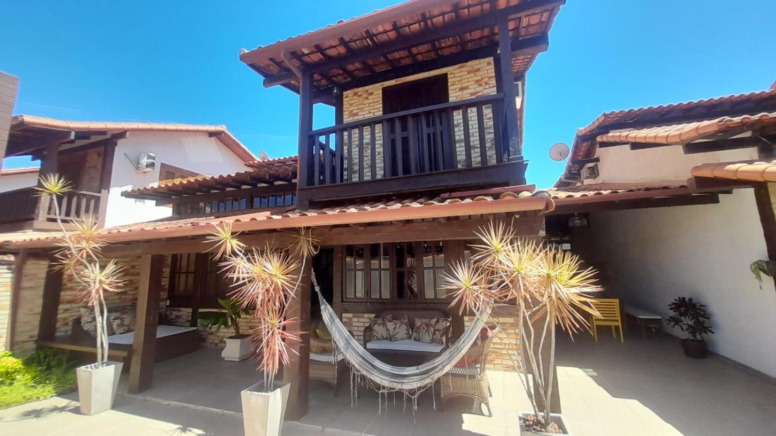Casa com 4 suítes na praia de Geribá-Búzios