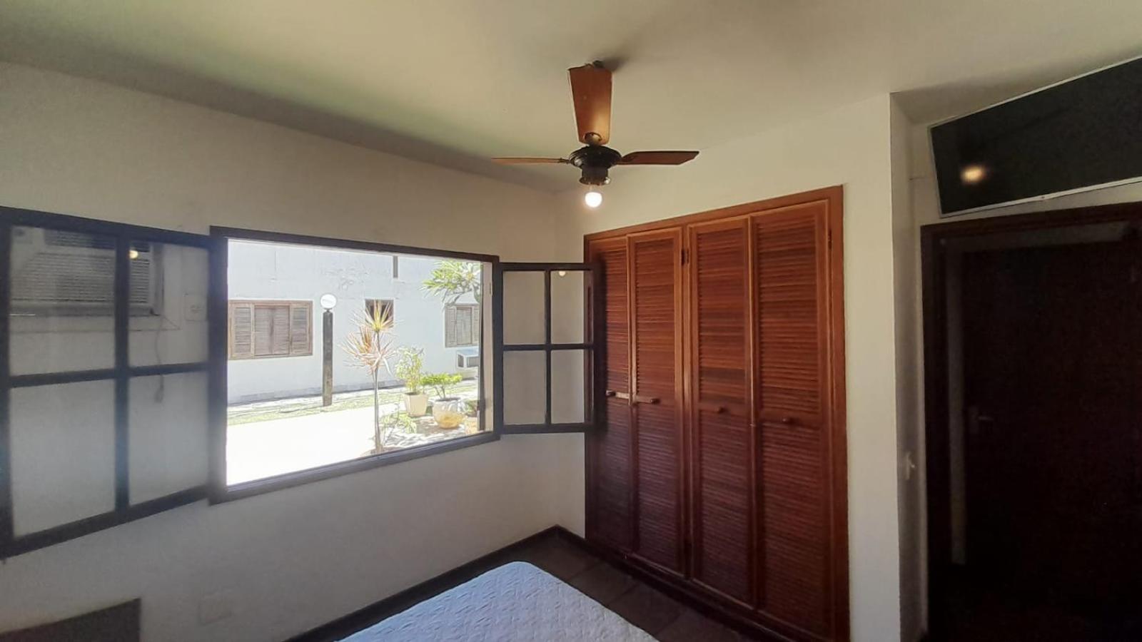 Casa com 4 suítes na praia de Geribá-Búzios
