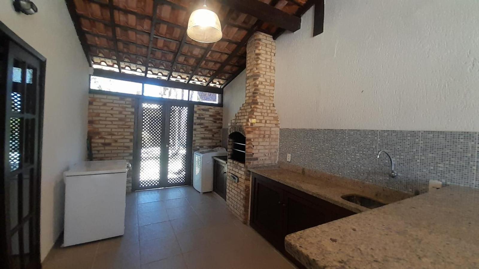 Casa com 4 suítes na praia de Geribá-Búzios
