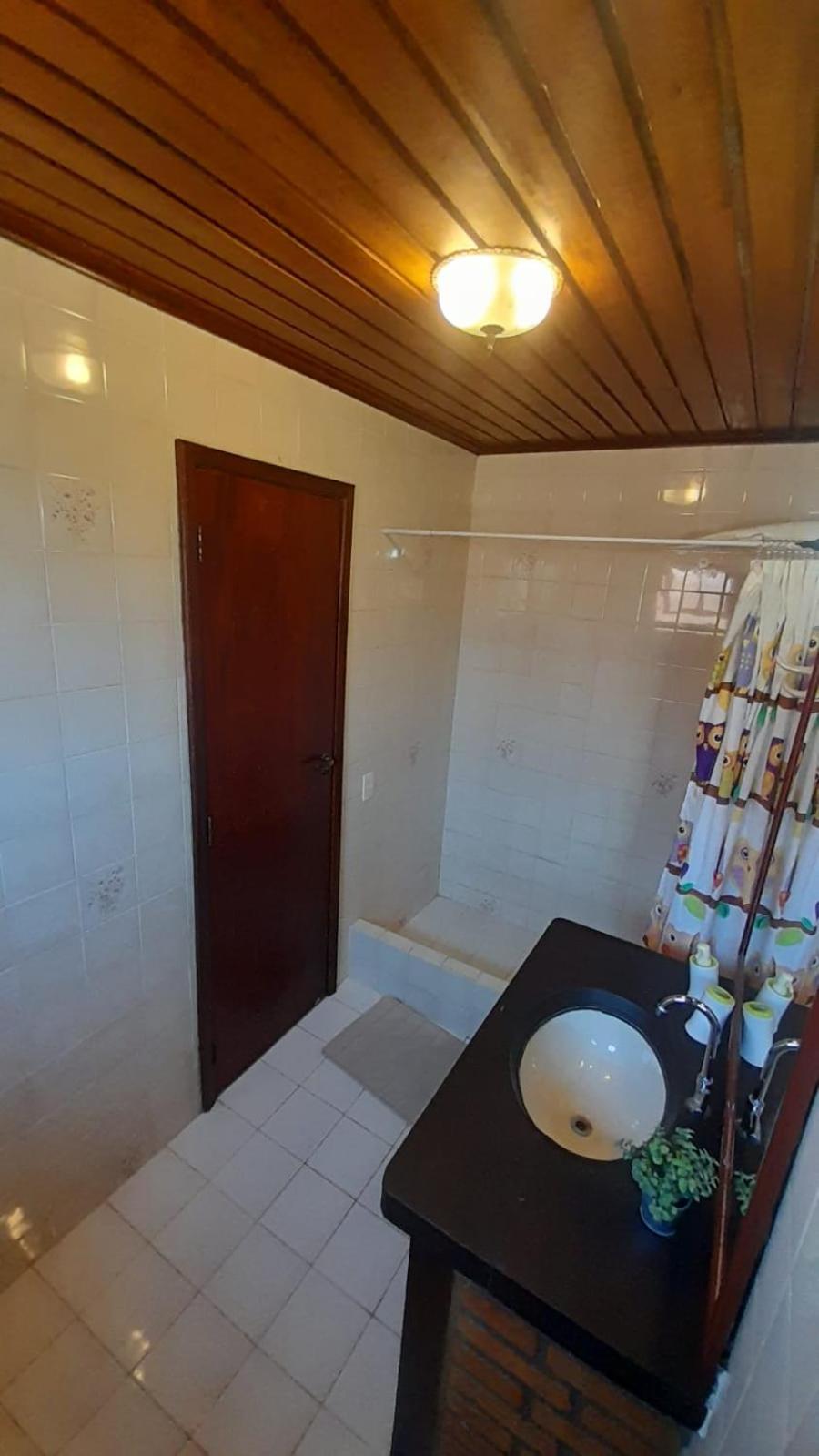 Casa com 4 suítes na praia de Geribá-Búzios