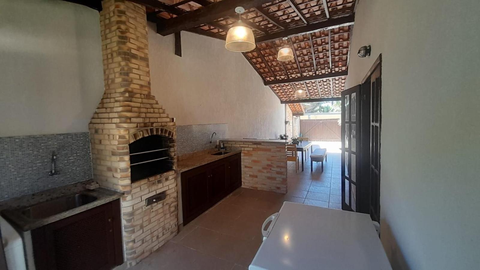 Casa com 4 suítes na praia de Geribá-Búzios