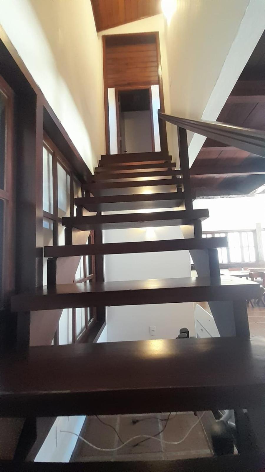 Casa com 4 suítes na praia de Geribá-Búzios