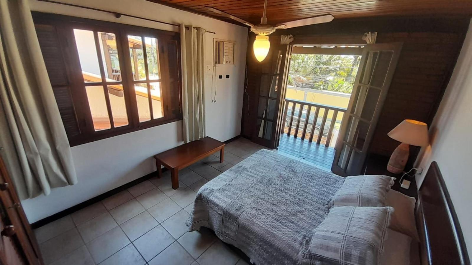 Casa com 4 suítes na praia de Geribá-Búzios