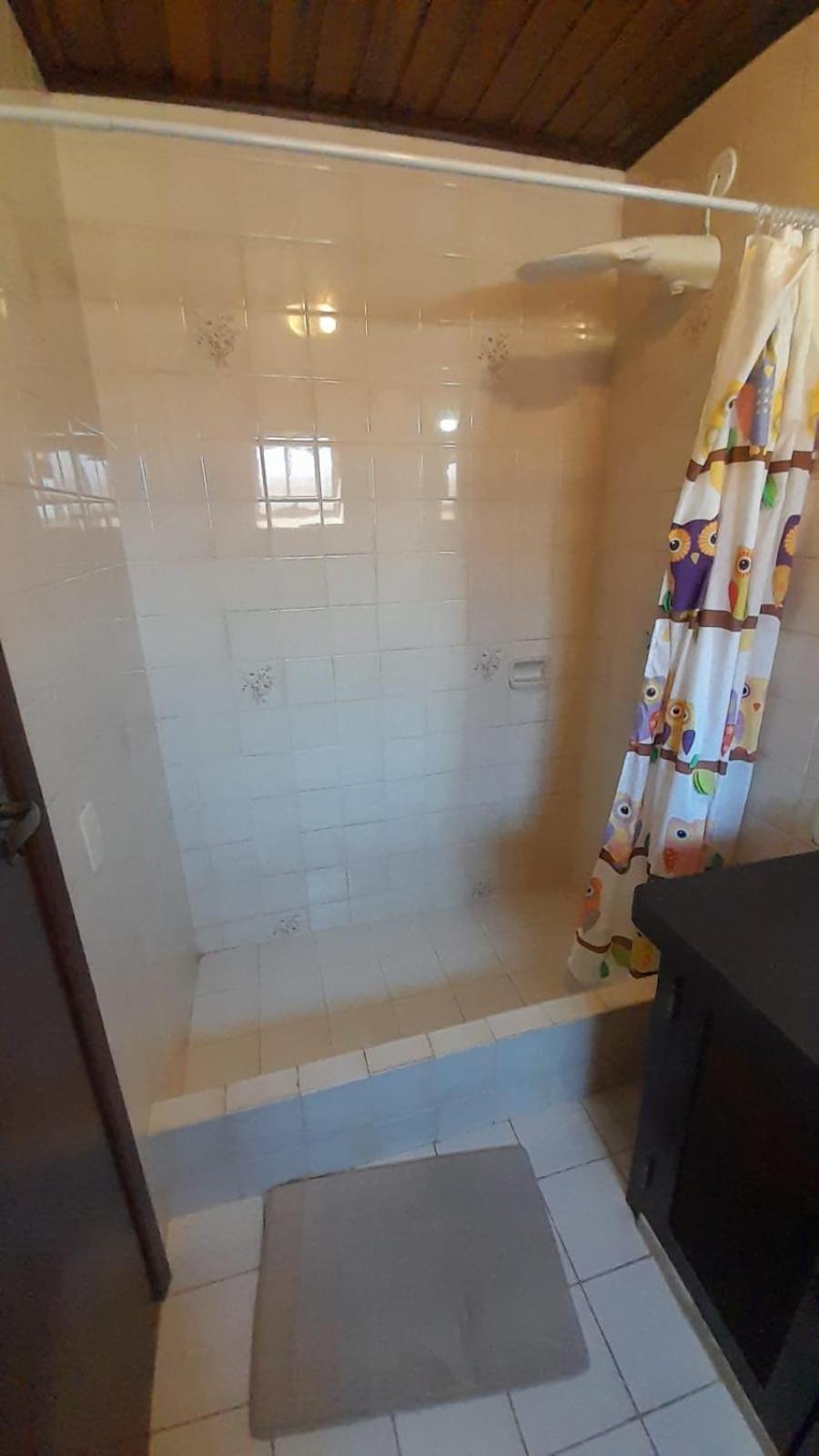 Casa com 4 suítes na praia de Geribá-Búzios