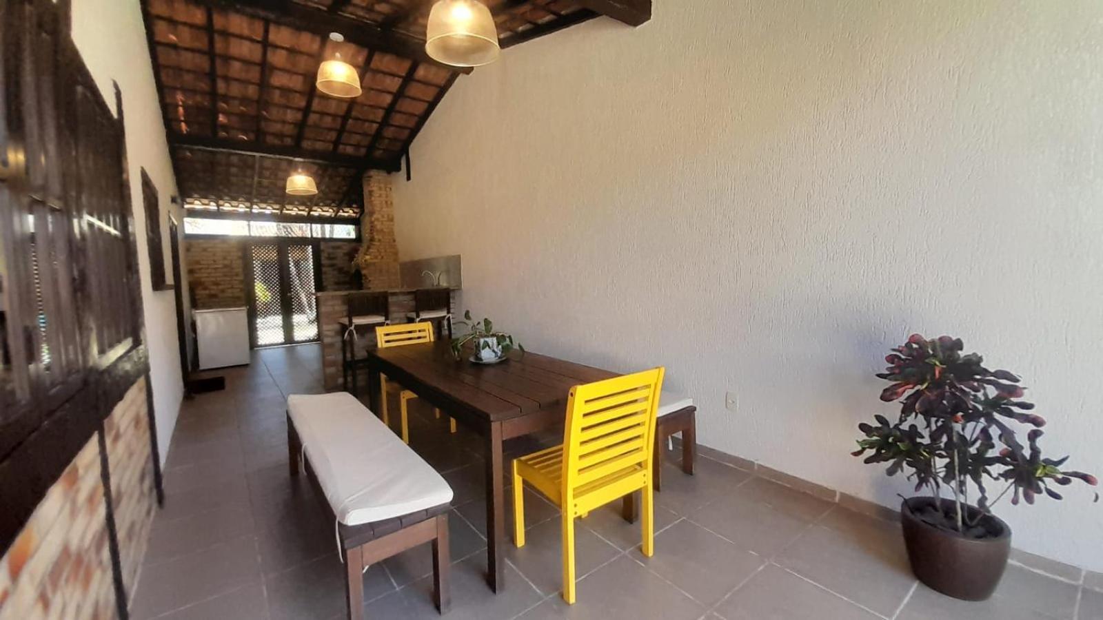 Casa com 4 suítes na praia de Geribá-Búzios