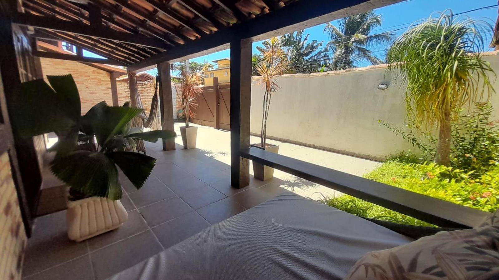 Casa com 4 suítes na praia de Geribá-Búzios