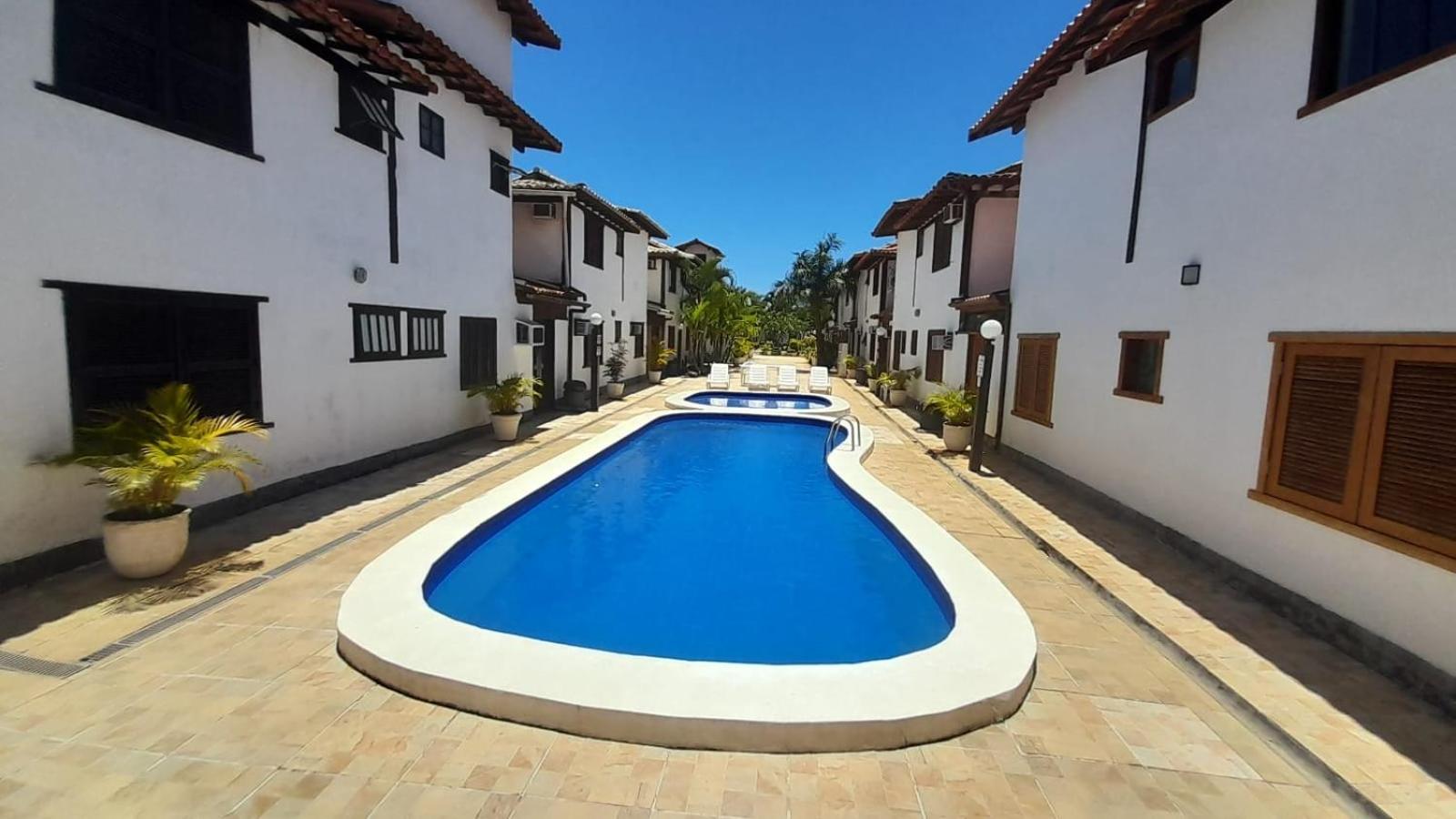 Casa com 4 suítes na praia de Geribá-Búzios