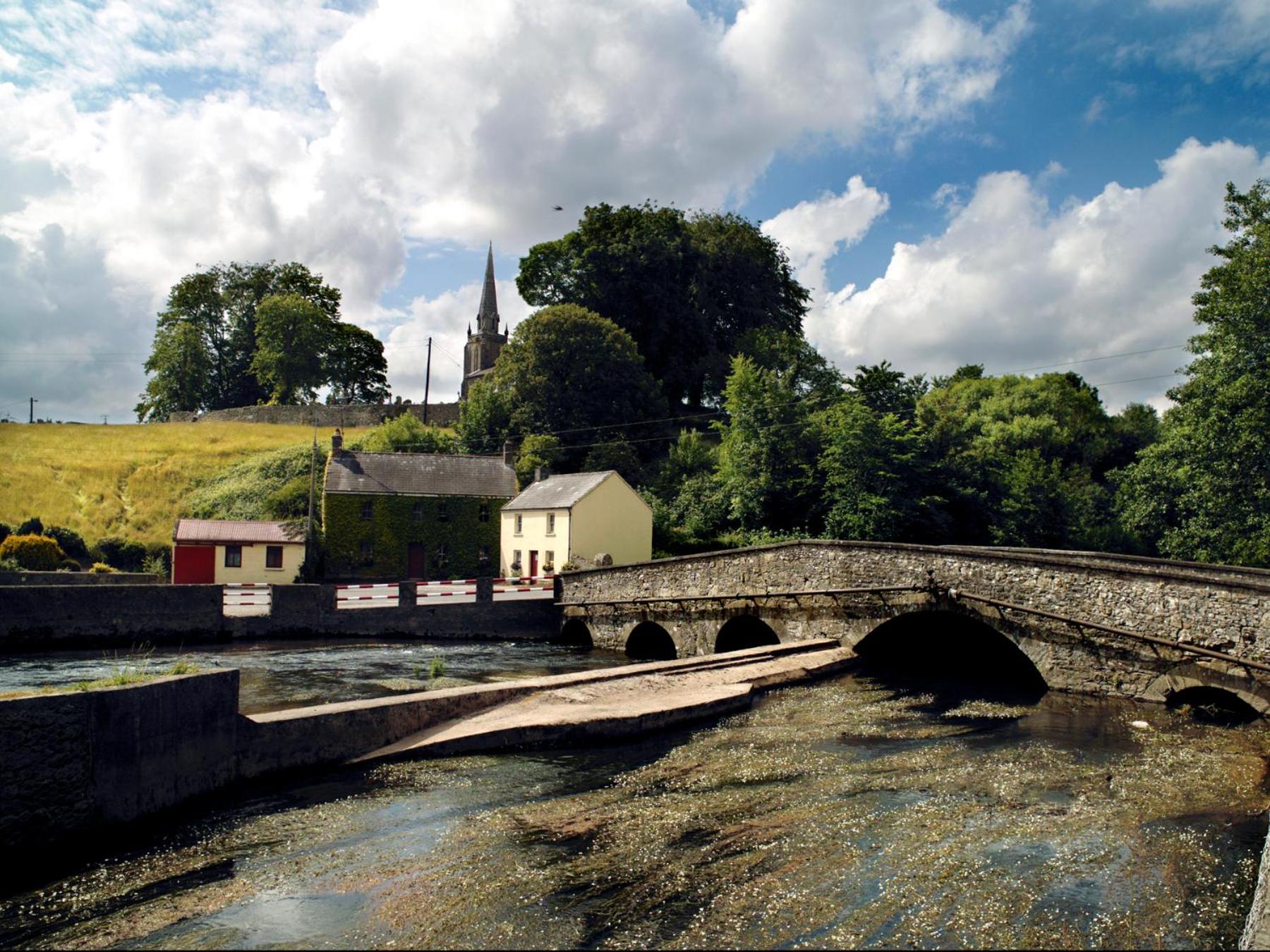 Derryleigh House Boherbue by Trident Holiday Homes