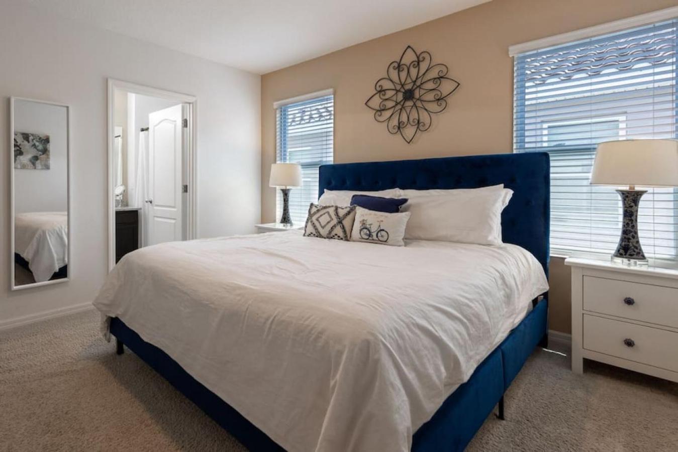 Solterra resort 5 beds pool gameroom near Disney
