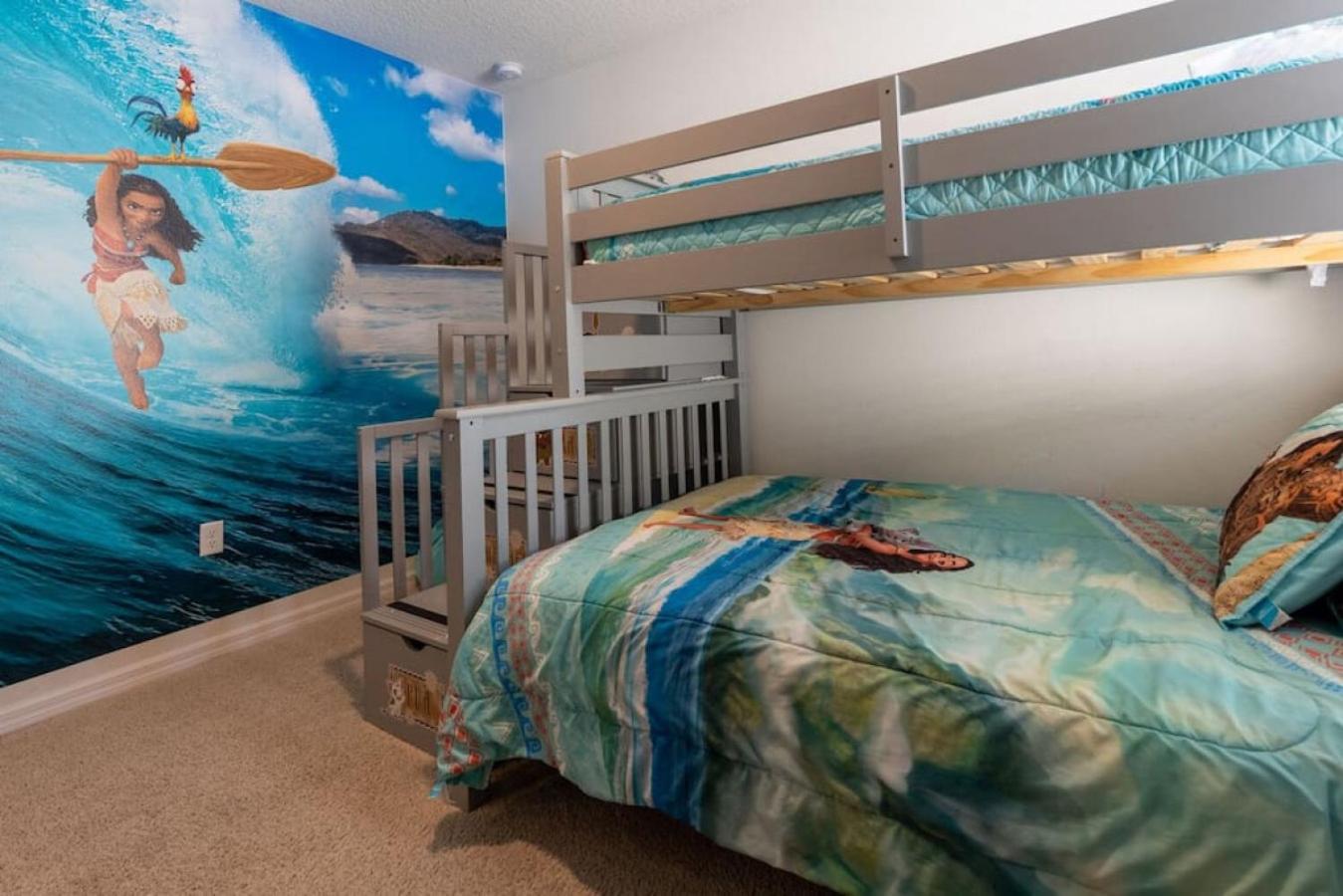 Solterra resort 5 beds pool gameroom near Disney