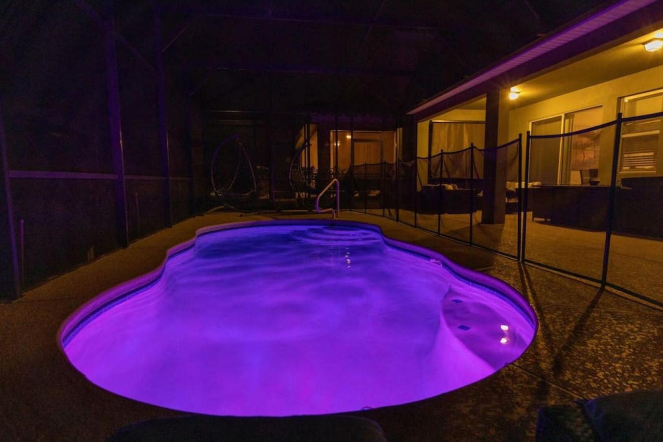 Solterra resort 5 beds pool gameroom near Disney