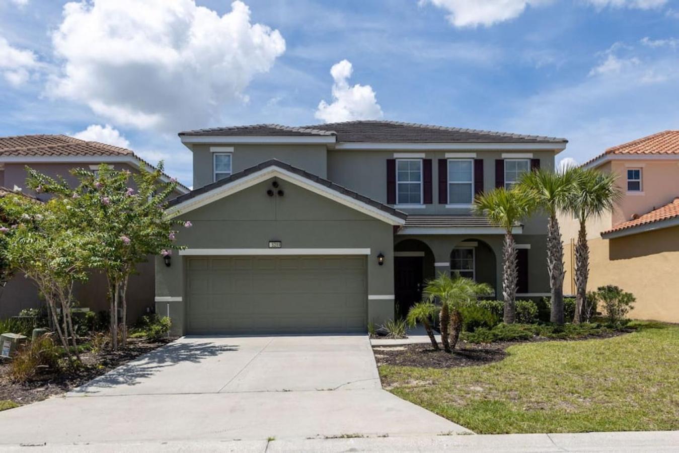 Solterra resort 5 beds pool gameroom near Disney