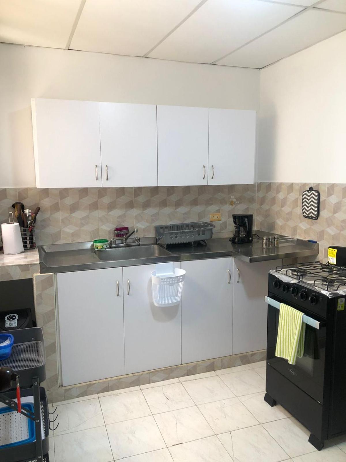 Habitación cerca al aeropuerto 1