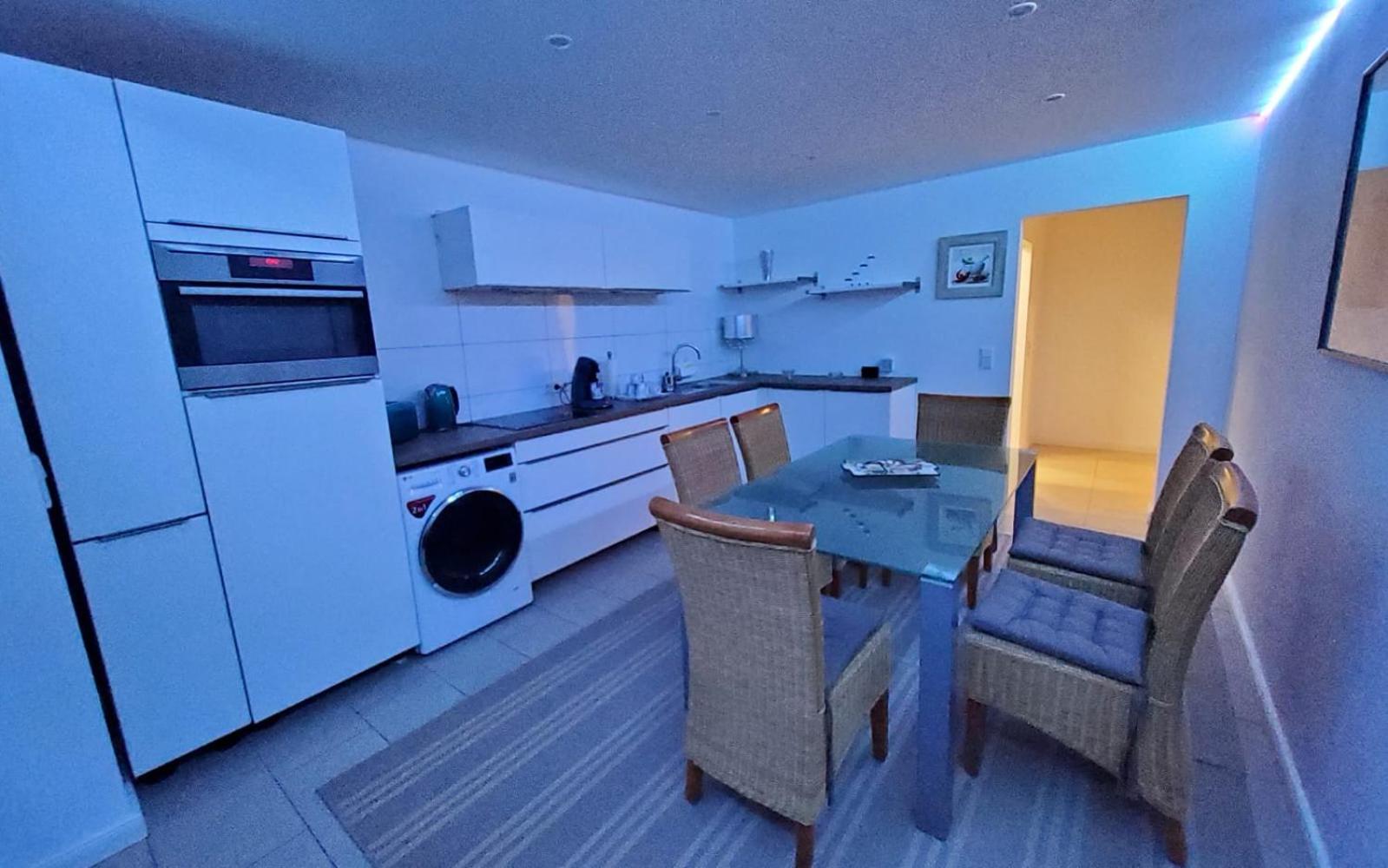 3 Zimmer Wohnung - Keine Party Wohnung ! 6 Personen
