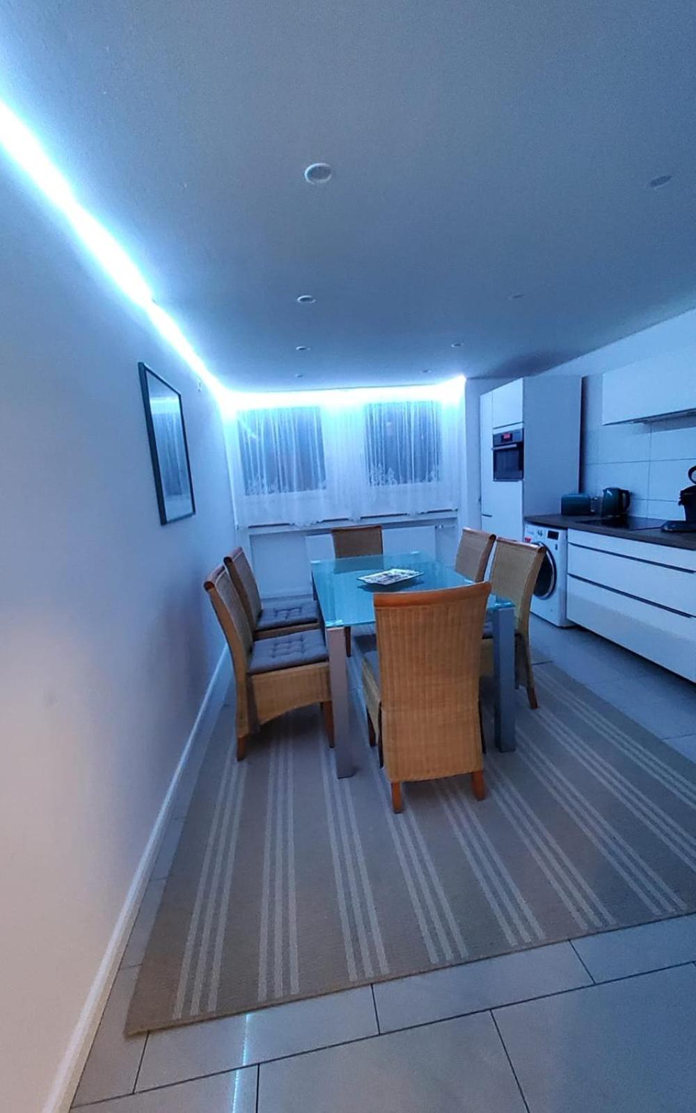 3 Zimmer Wohnung - Keine Party Wohnung ! 6 Personen