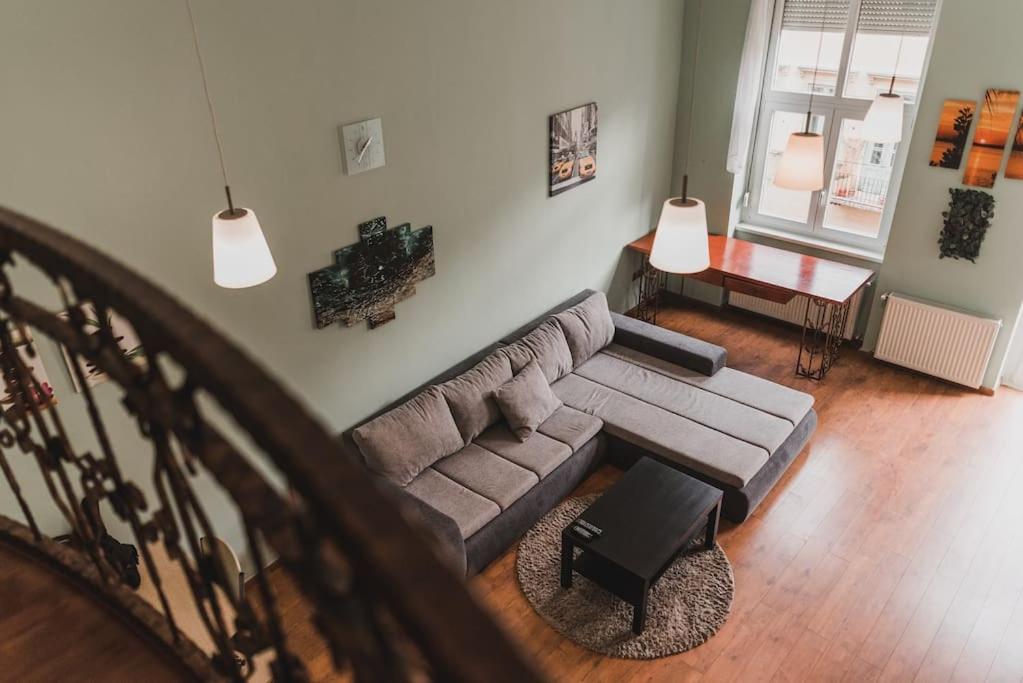 Main Street Apartment / Heart of BP