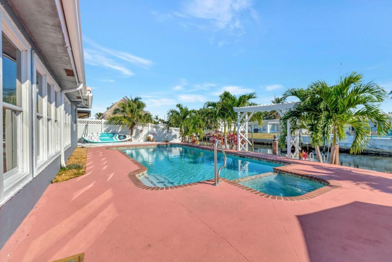 Casa by The Cove 3 bedroom 2 bath plus Office Intracoastal Front with Heated Pool and Spa view 3