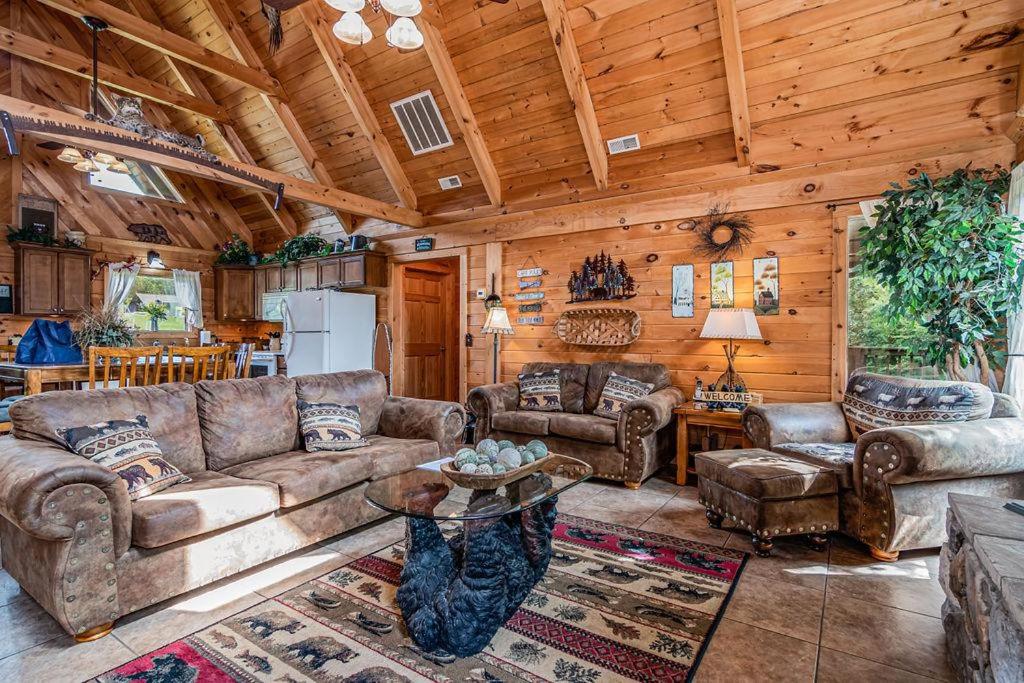 Trail's End Cabin view 4