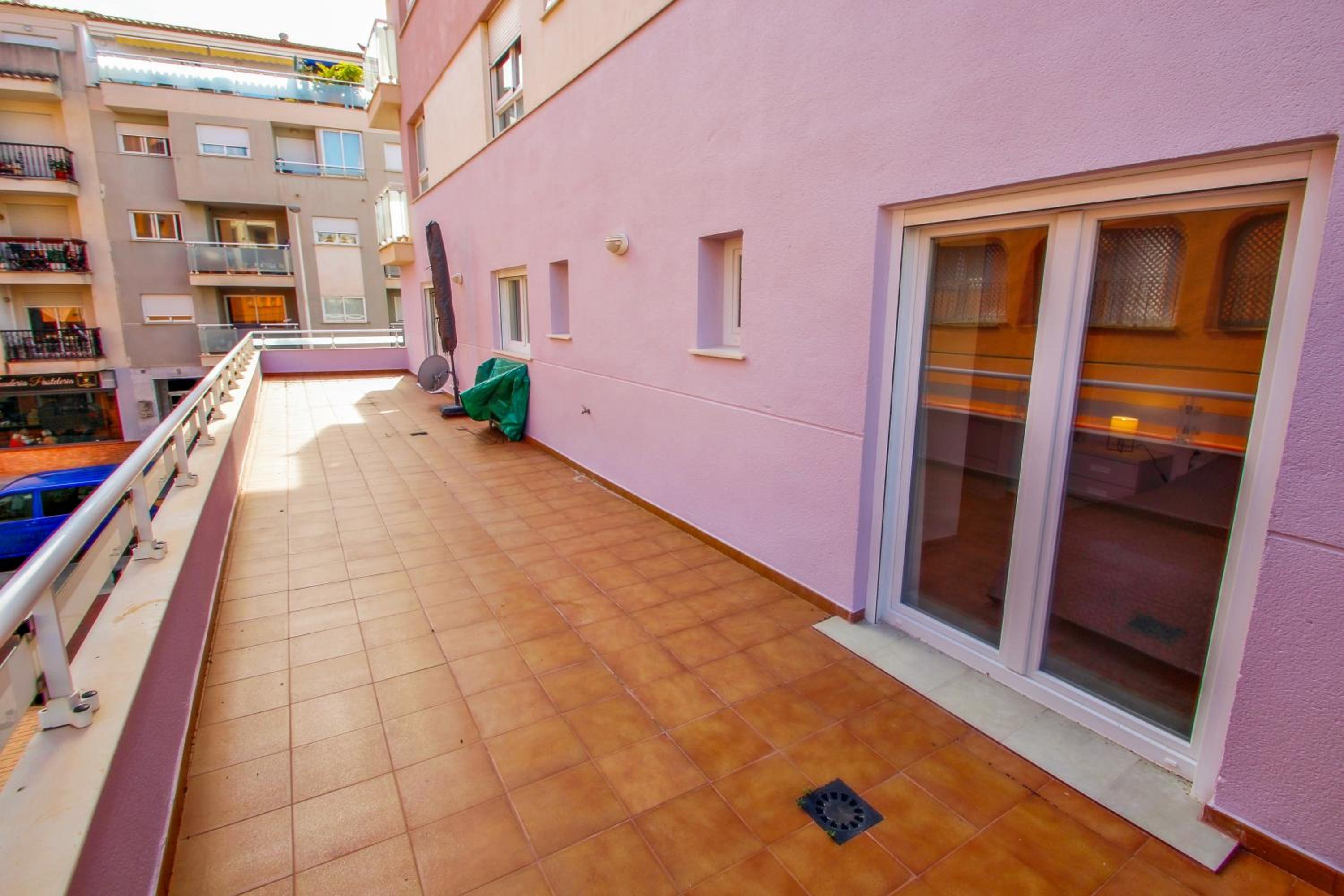 Isabel - modern apartment in the center of Moraira view 4