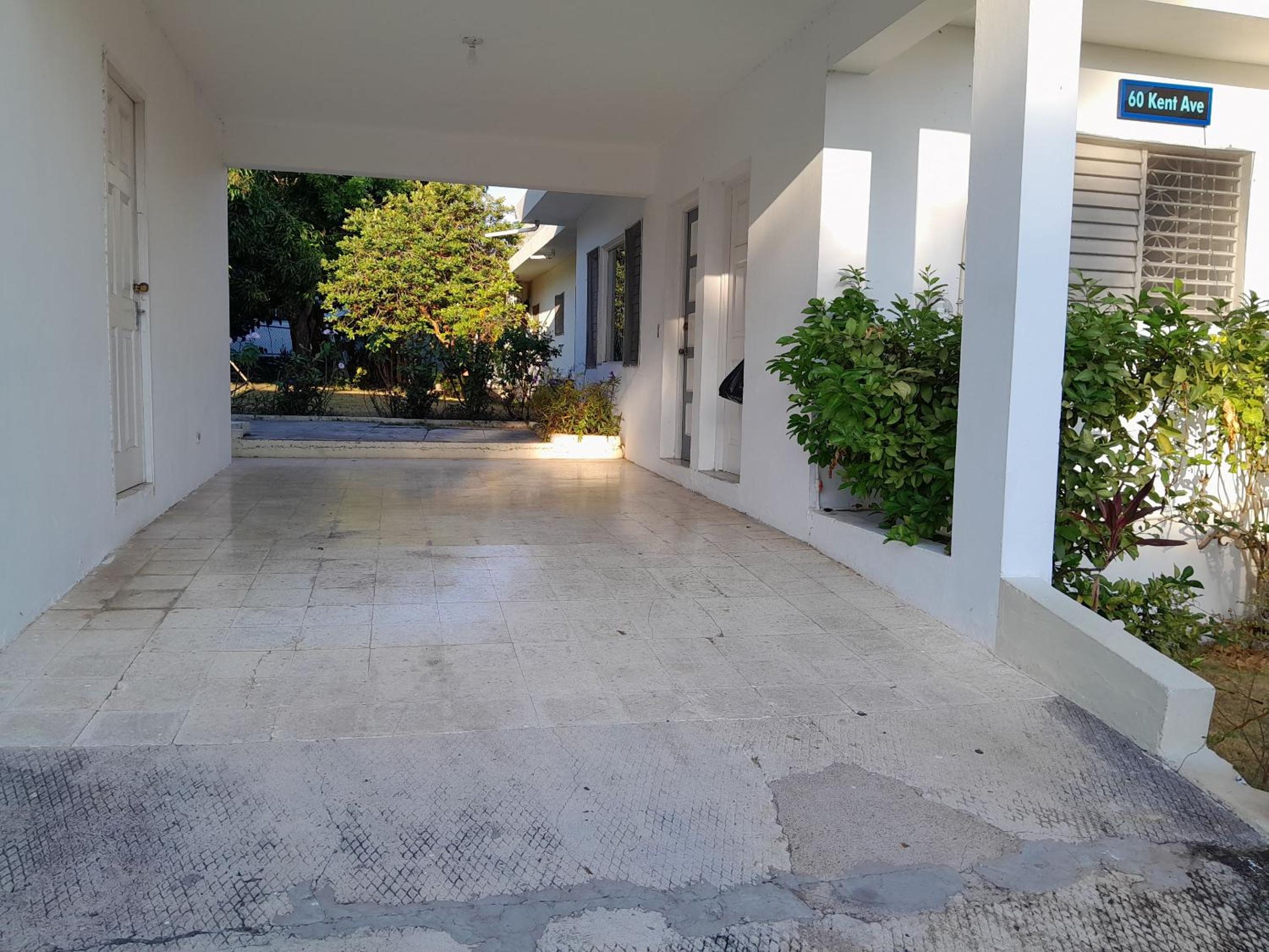 Villa Chinnor view 3