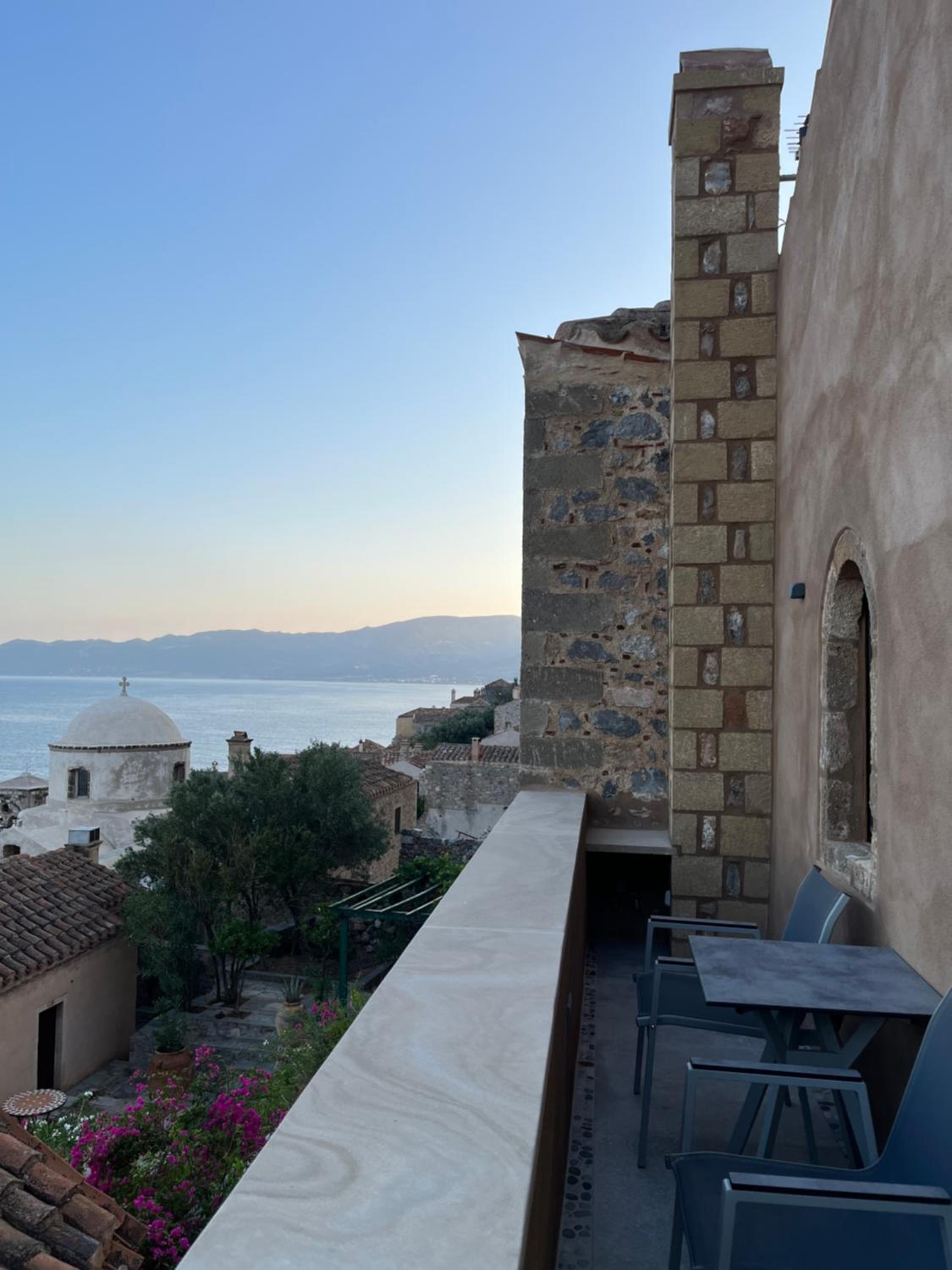 MONOVASIA SUITES Anopolis
