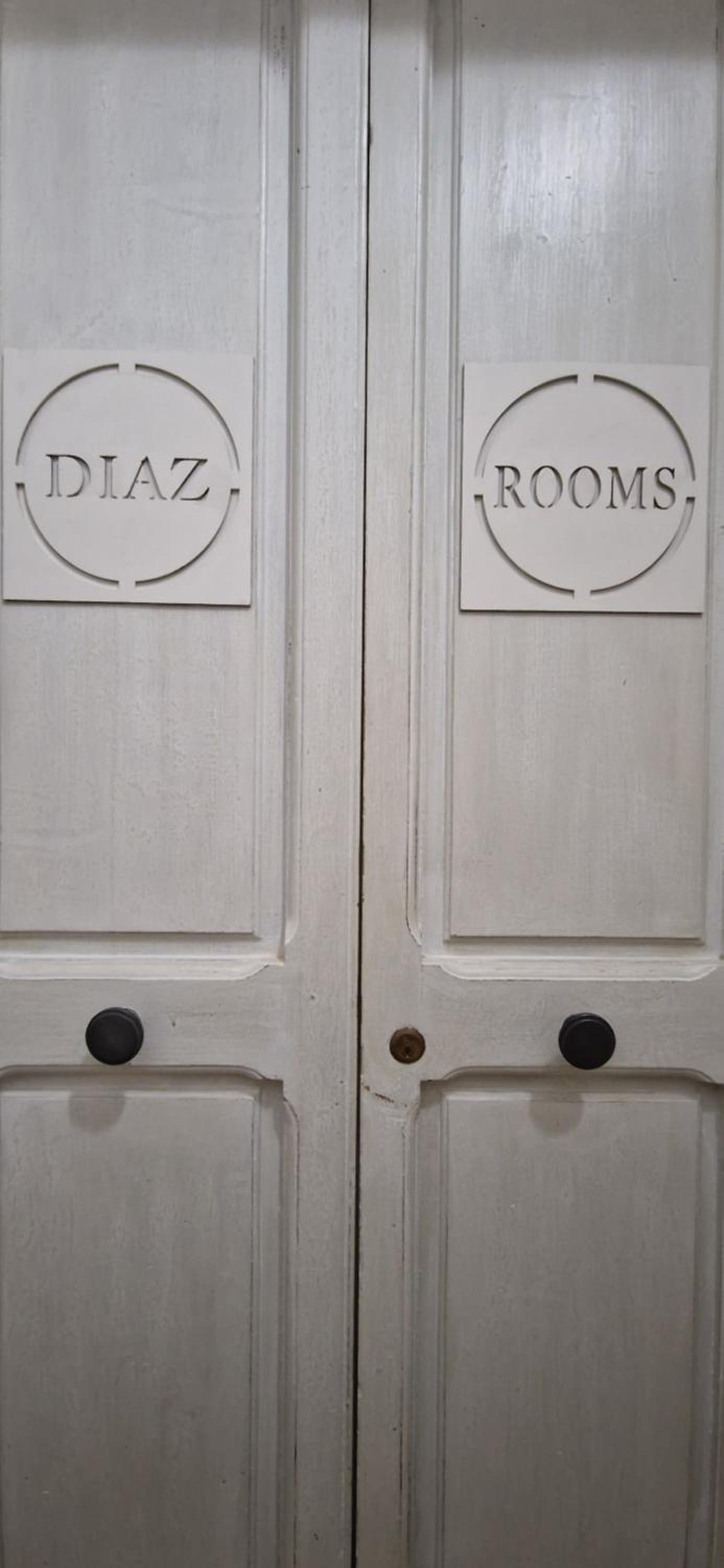 DIAZ Rooms Station