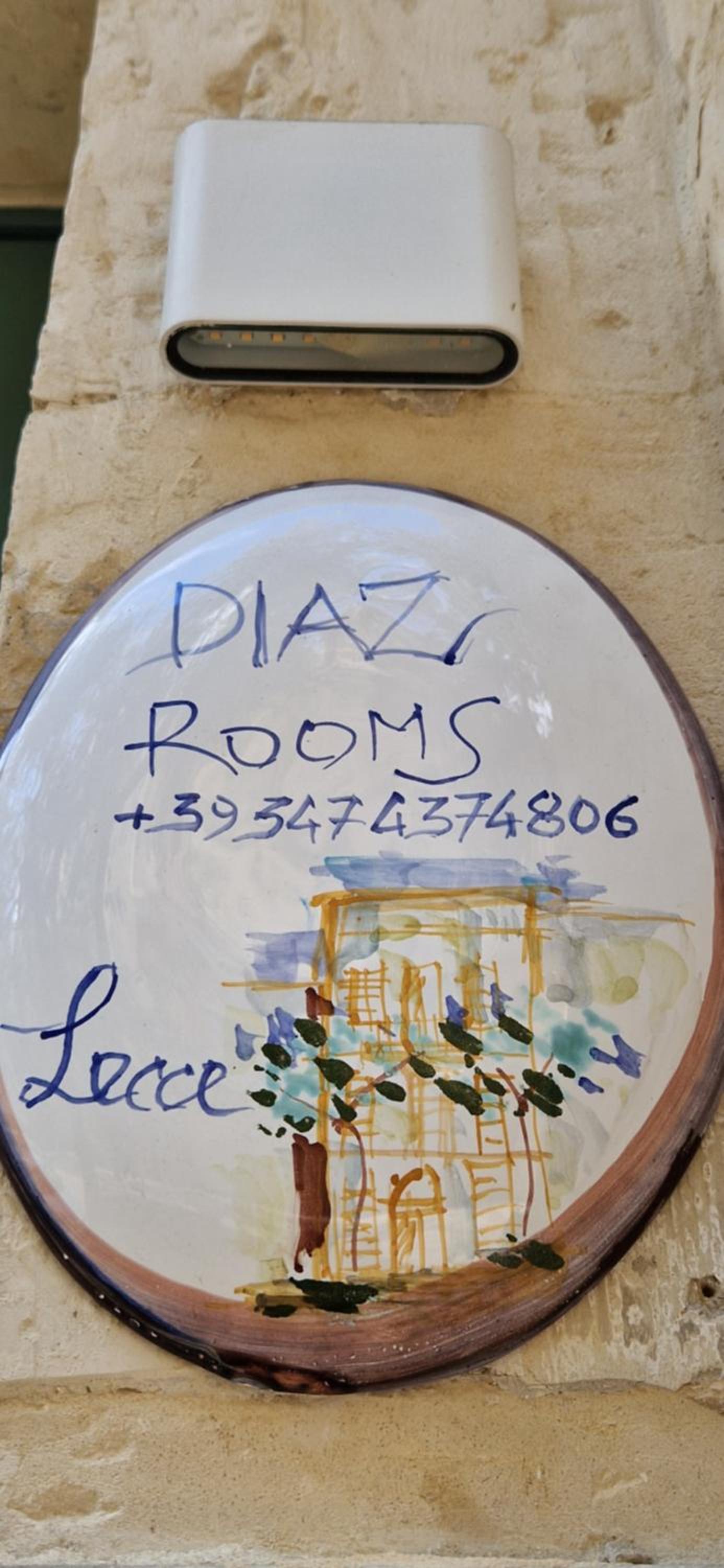 DIAZ Rooms Station
