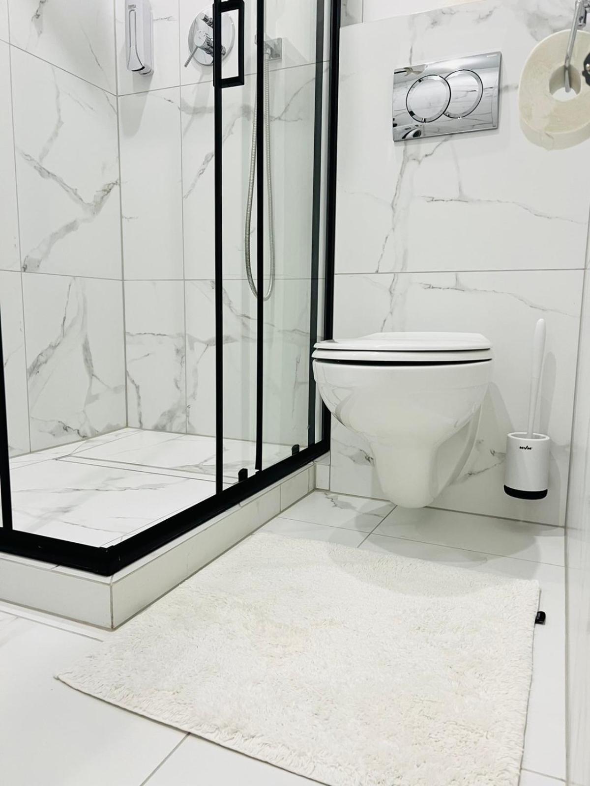 Gold Apartment Vysochana18