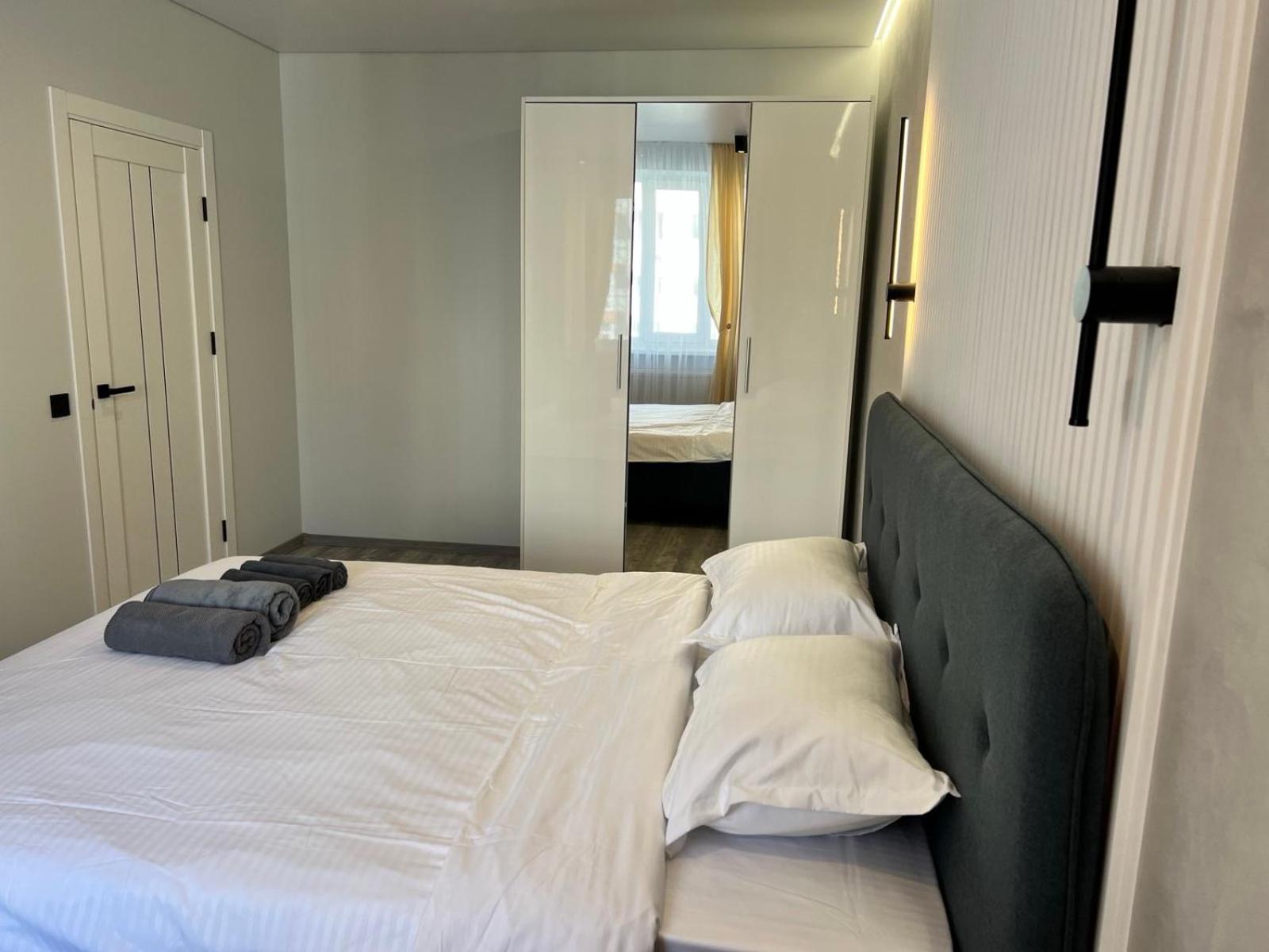 Gold Apartment Vysochana18