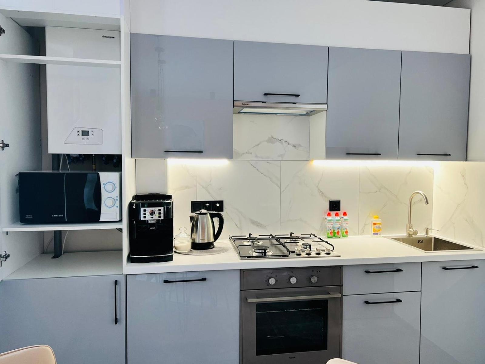 Gold Apartment Vysochana18